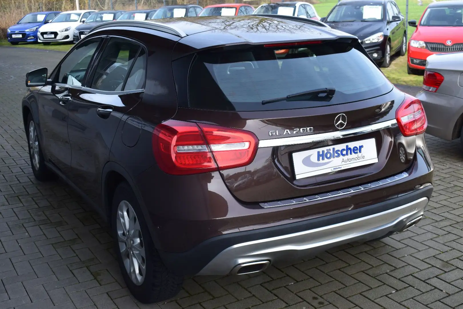 Mercedes-Benz GLA 200 !AUTOM!Navi,Leder,Xenon,Parks,V&H,Sitzh,, Brown - 2
