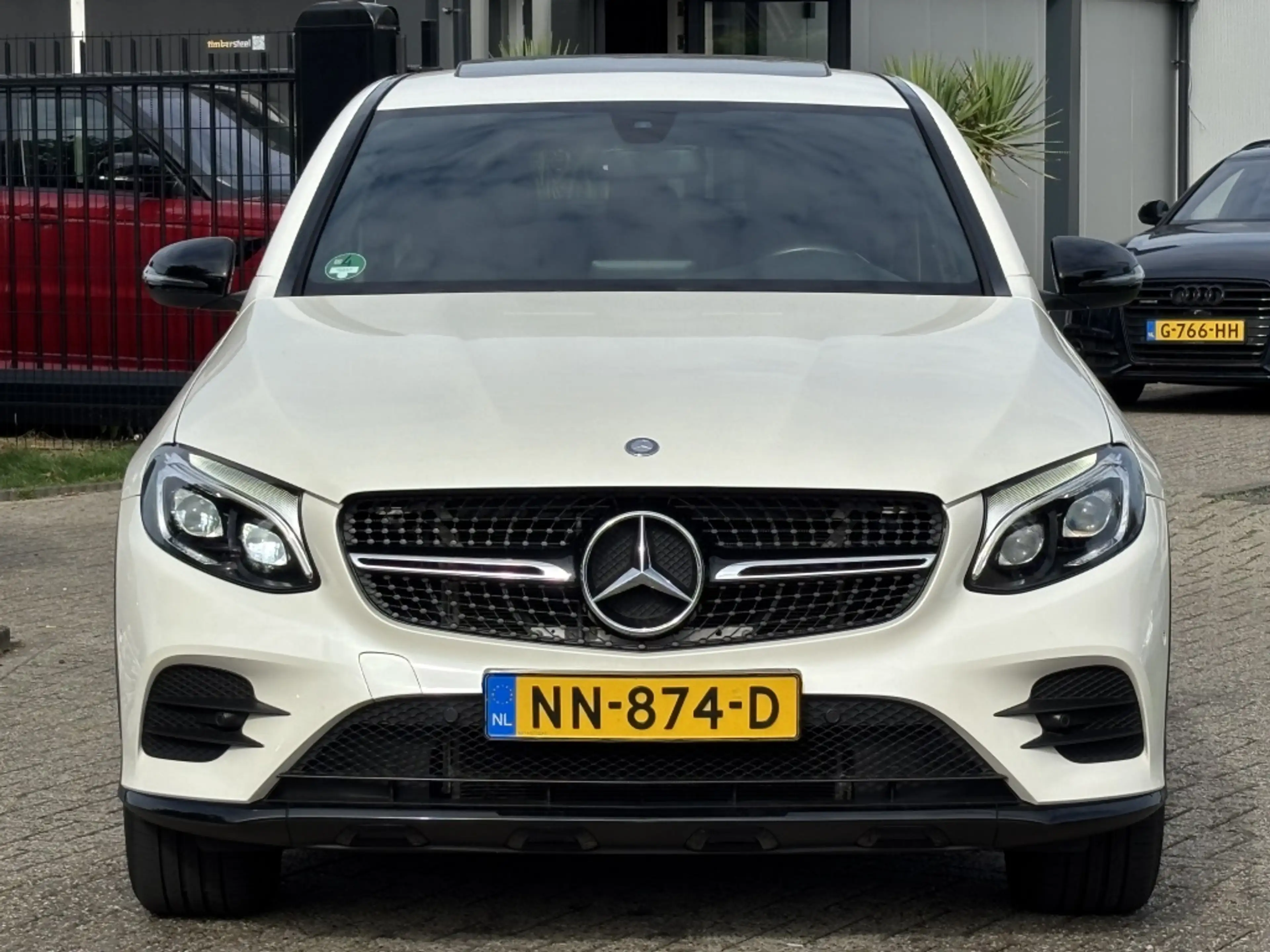Mercedes-Benz GLC 250 Coupé 4MATIC Prestige AMG 2017 Wit Dealer Auto — photo 2