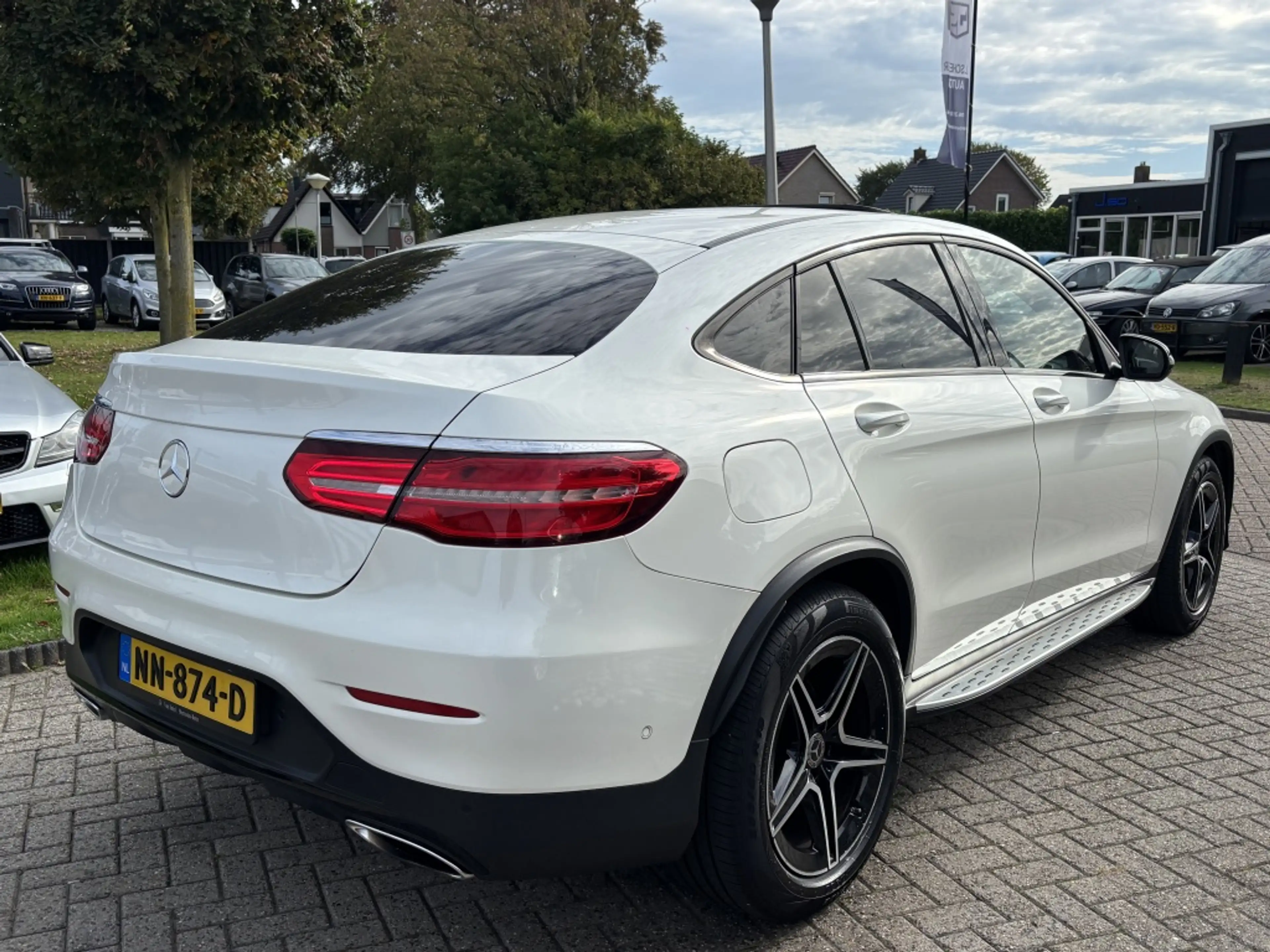Mercedes-Benz GLC 250 Coupé 4MATIC Prestige AMG 2017 Wit Dealer Auto — photo 5