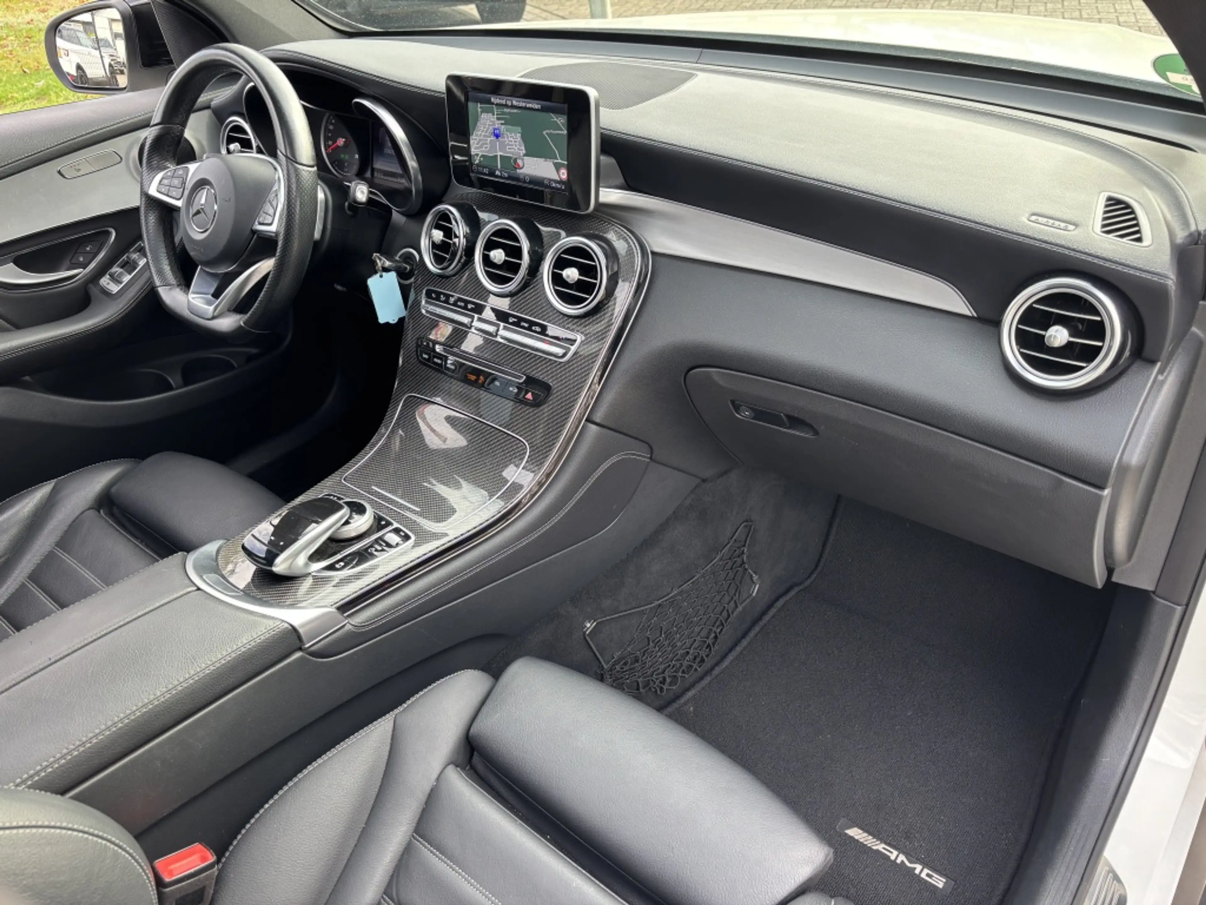 Mercedes-Benz GLC 250 Coupé 4MATIC Prestige AMG 2017 Wit Dealer Auto — photo 13