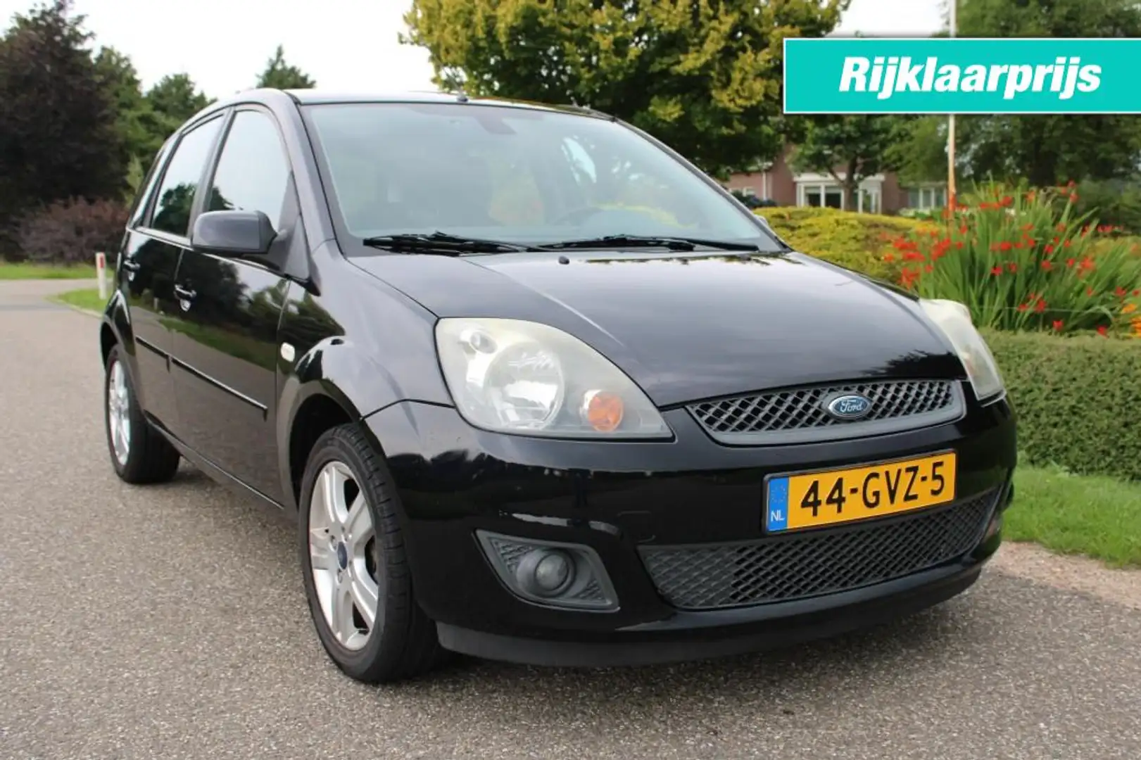 Ford Fiesta 1.3 69pk Futura XL ECC/elek pakket/lichtmetaal Zwart - 1