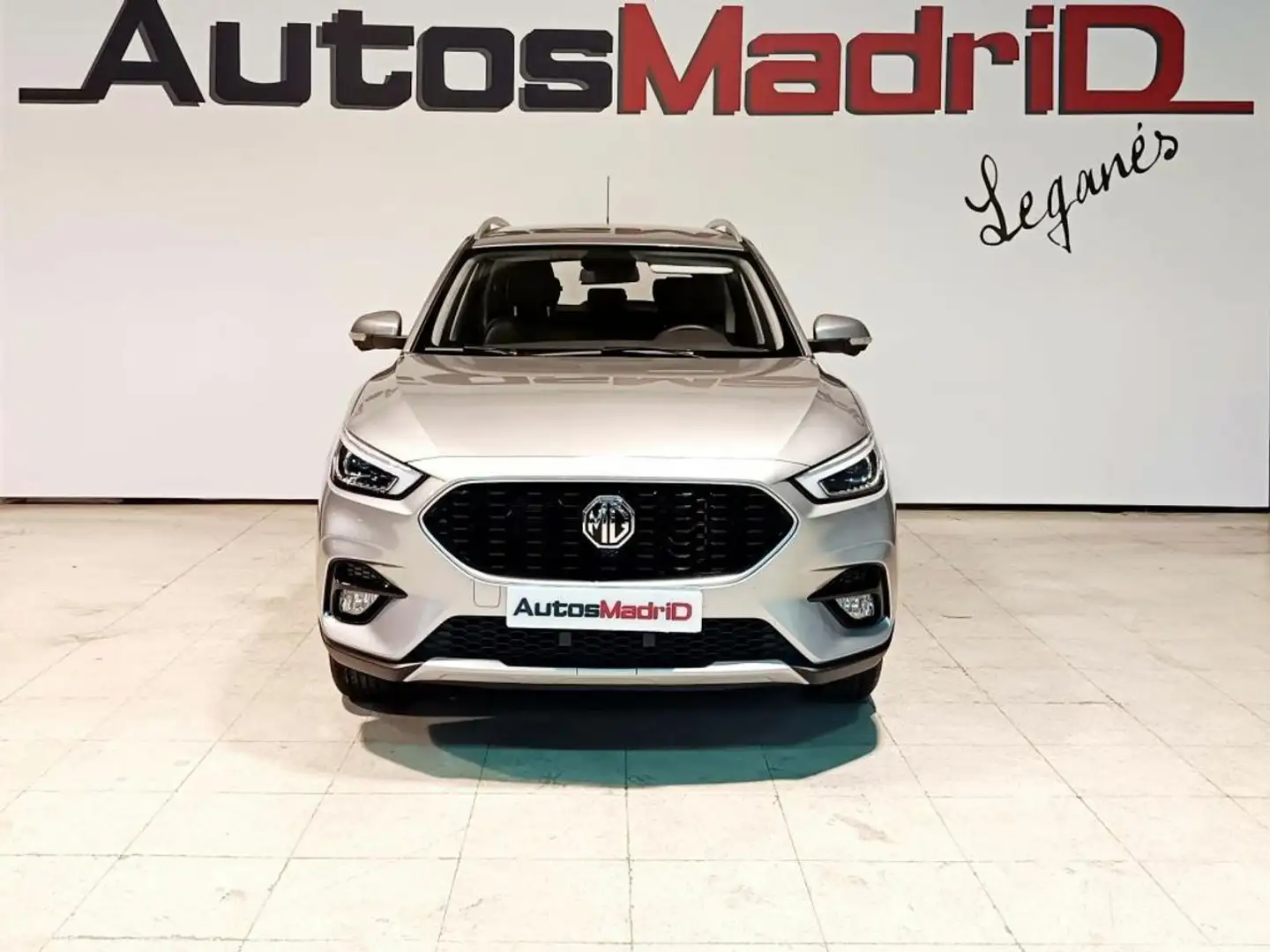 MG ZS 1.5 Luxury Zilver - 2