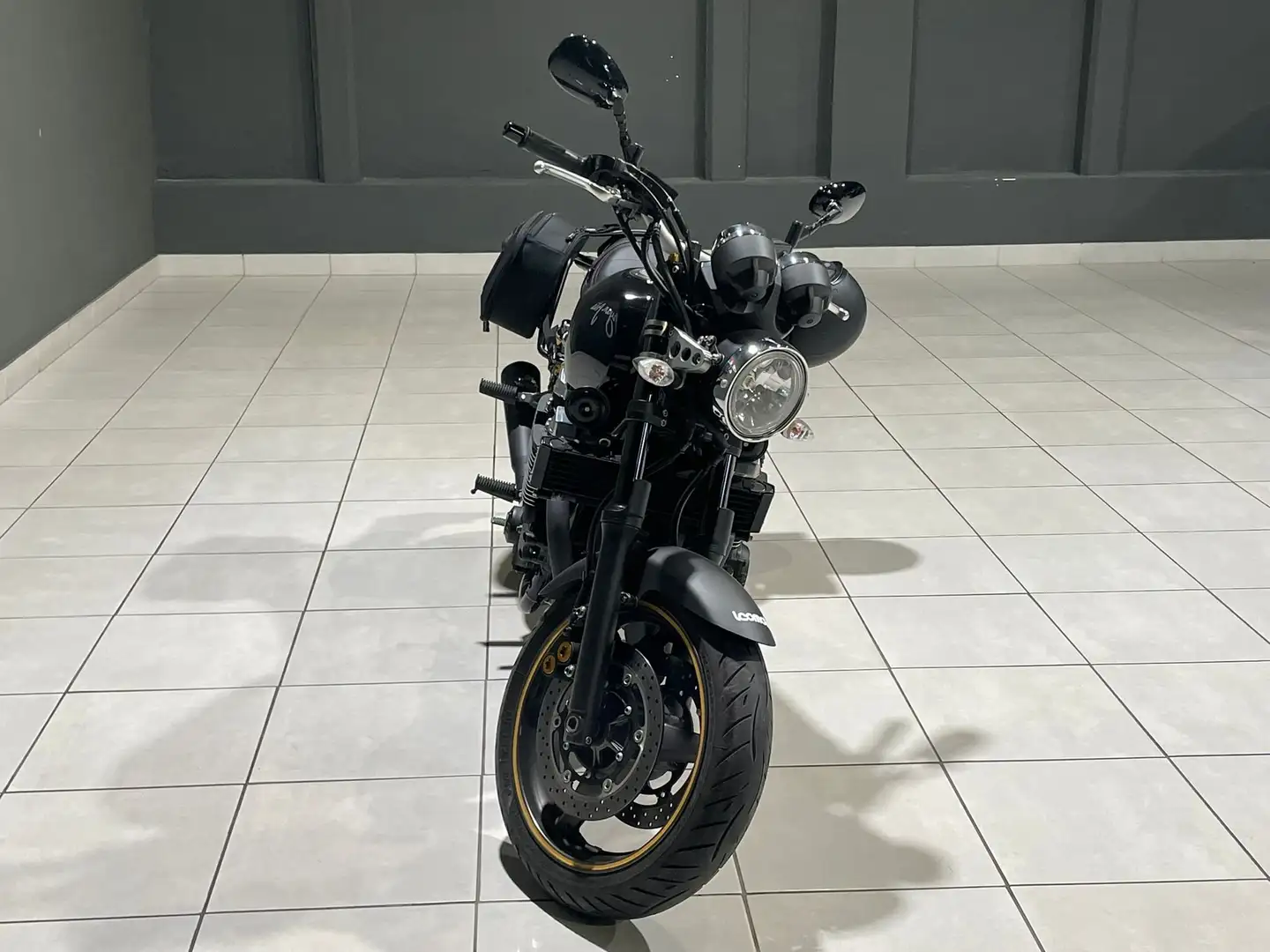 Yamaha XJR 1300 Noir - 2
