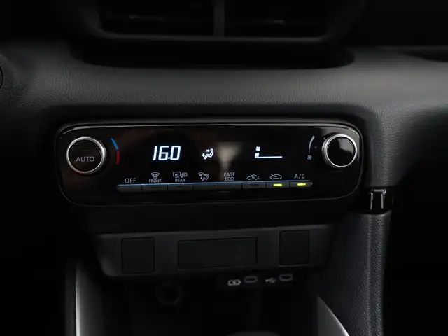 Toyota Yaris view 11
