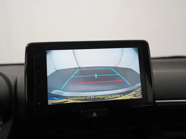 Toyota Yaris view 15