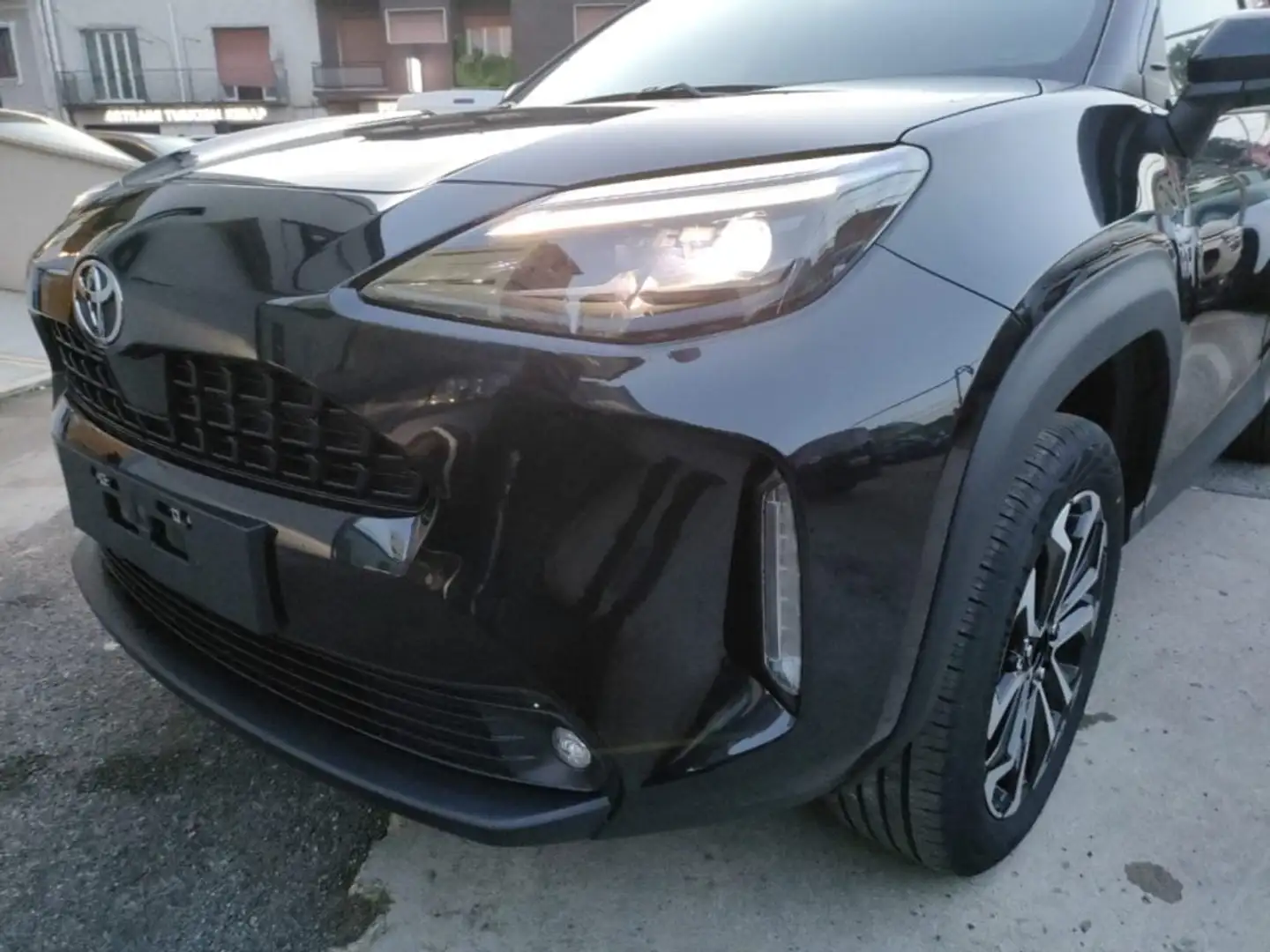 Toyota Yaris Cross 1.5 Hybrid 130 CV 5p.E-CVT Trend Nero - 2