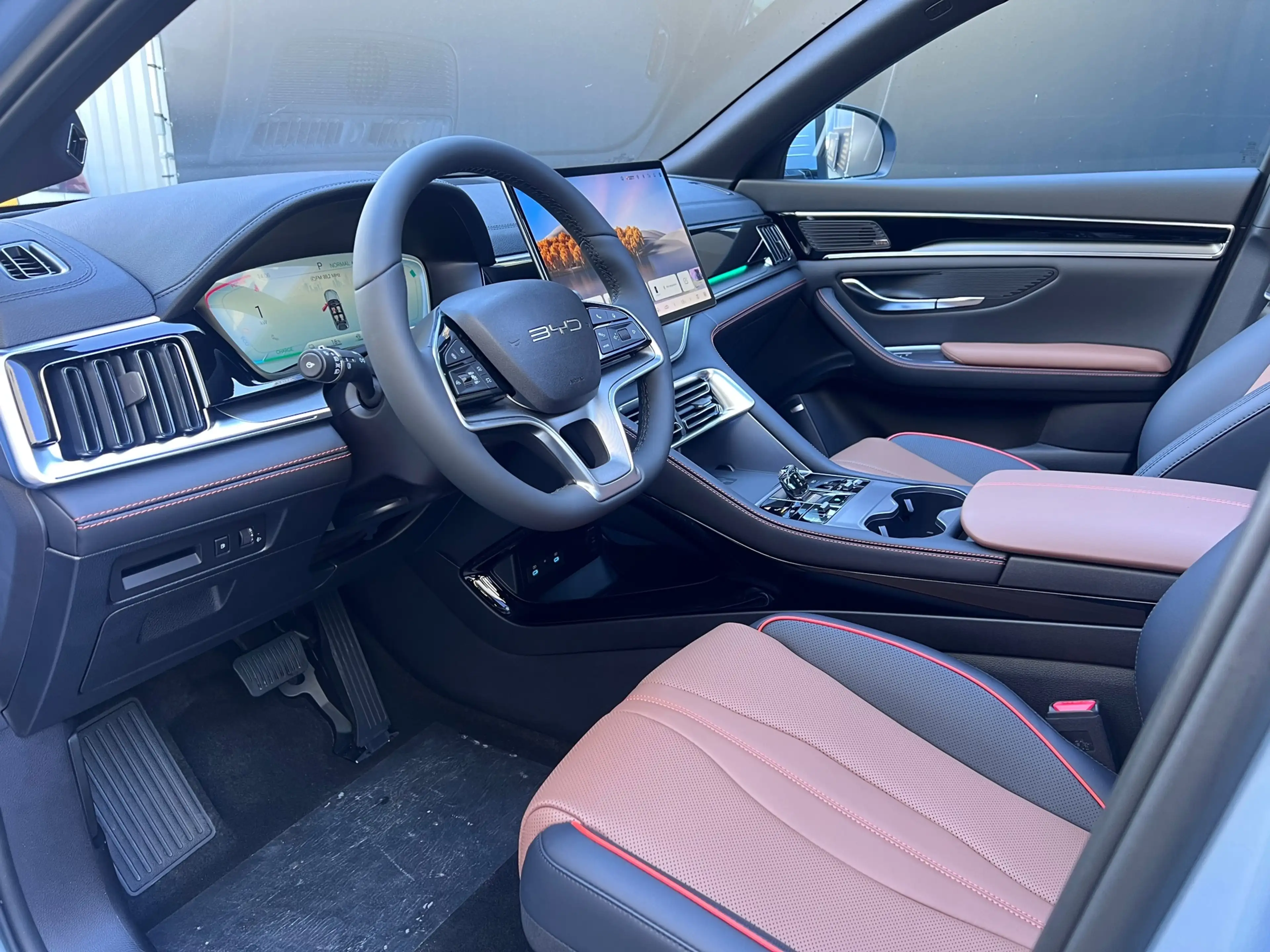 BYD Seal U 1.5 T DM-i AWD Design - Longe Range Pano HUD Venti — photo 14