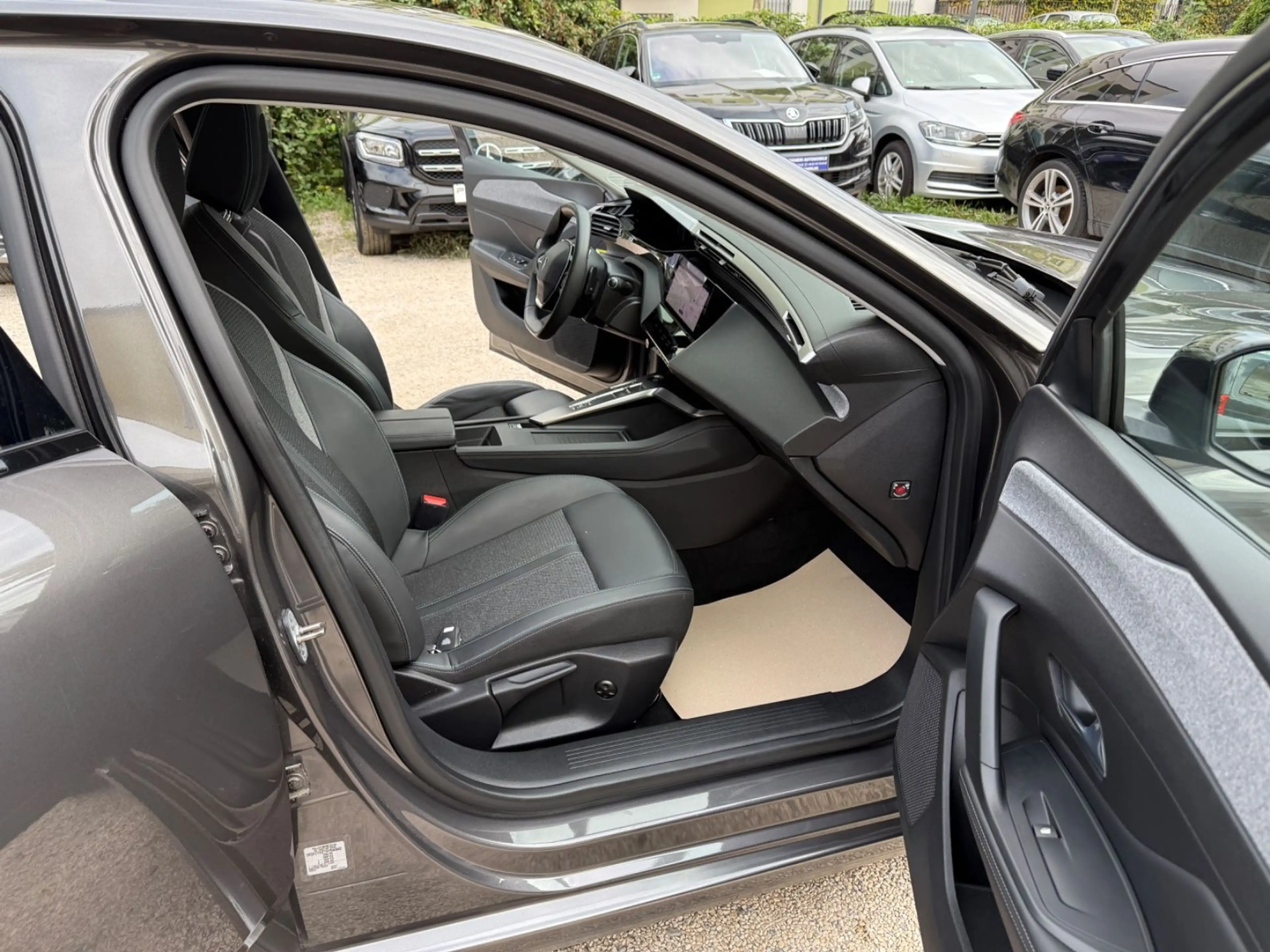 Peugeot 308 SW Allure Pack LED ACC Keyless Memory Kamera — photo 13