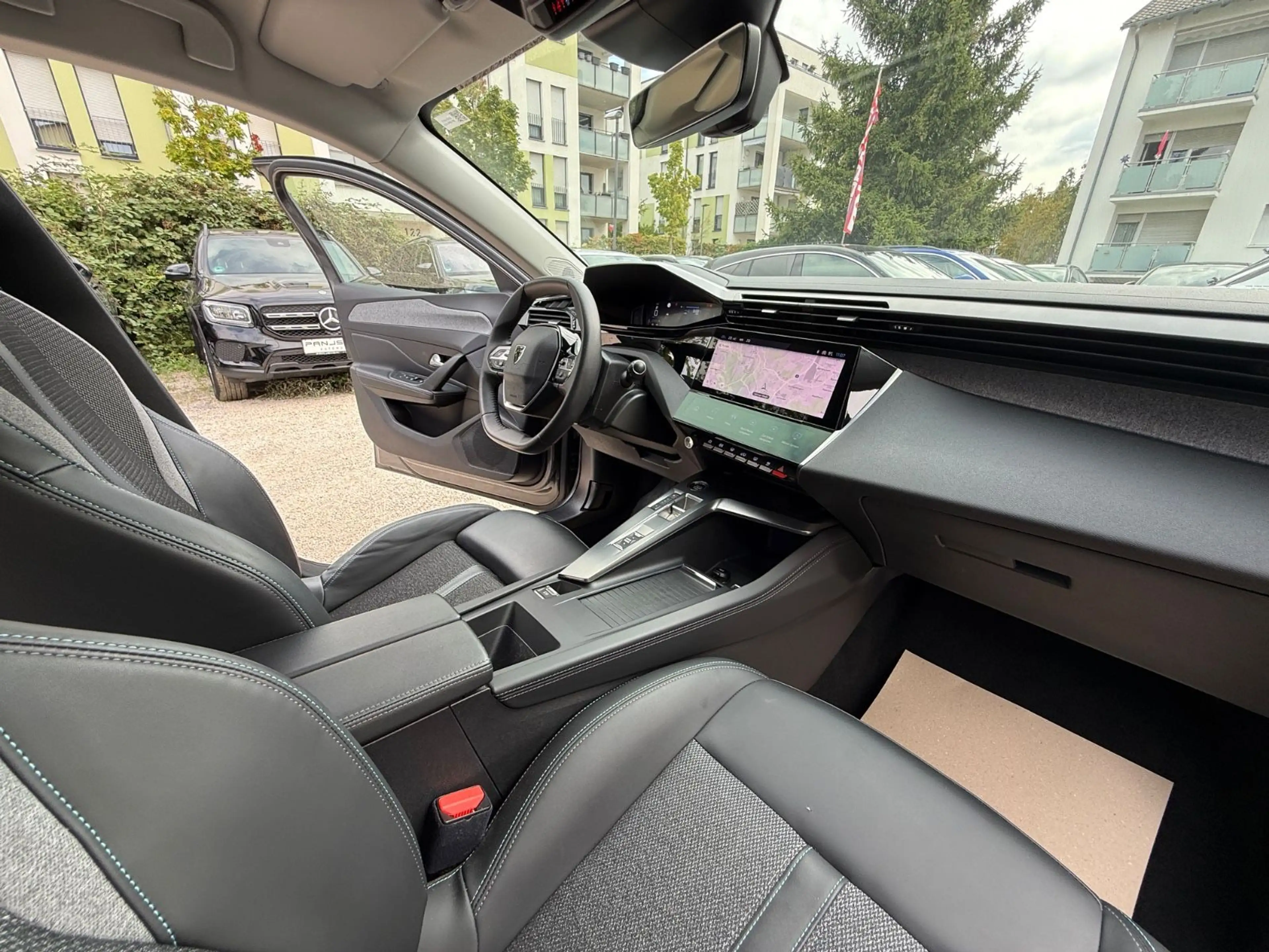 Peugeot 308 SW Allure Pack LED ACC Keyless Memory Kamera — photo 12