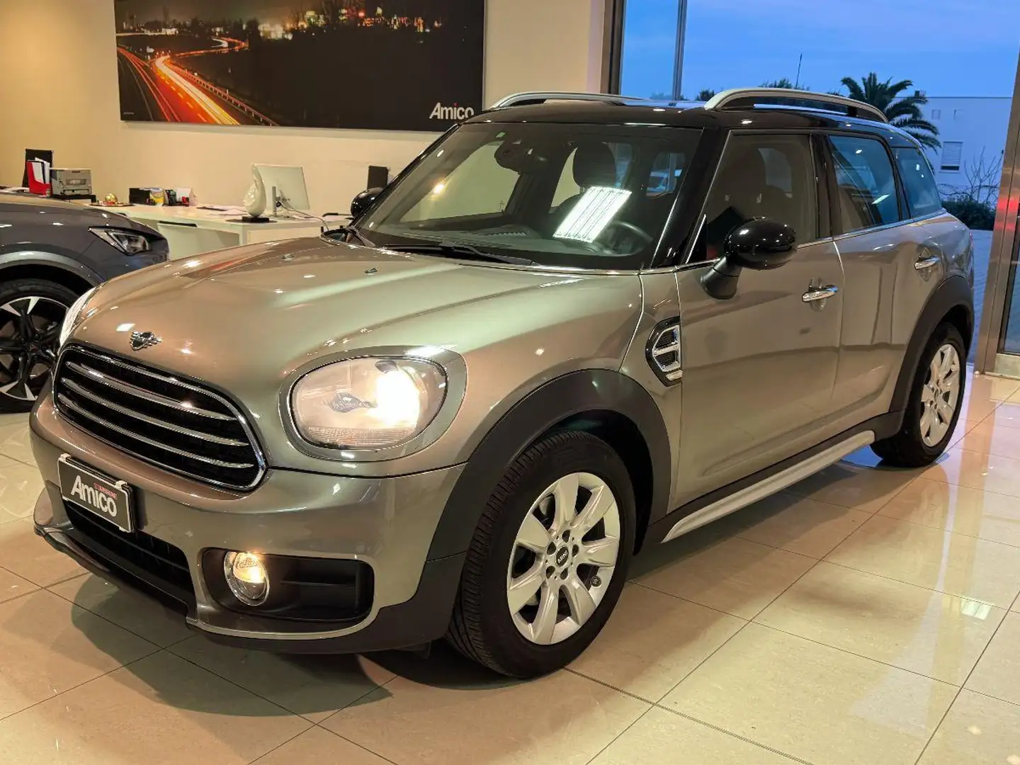 MINI Cooper D Countryman 2.0 D Automatica 2019 Or - 2