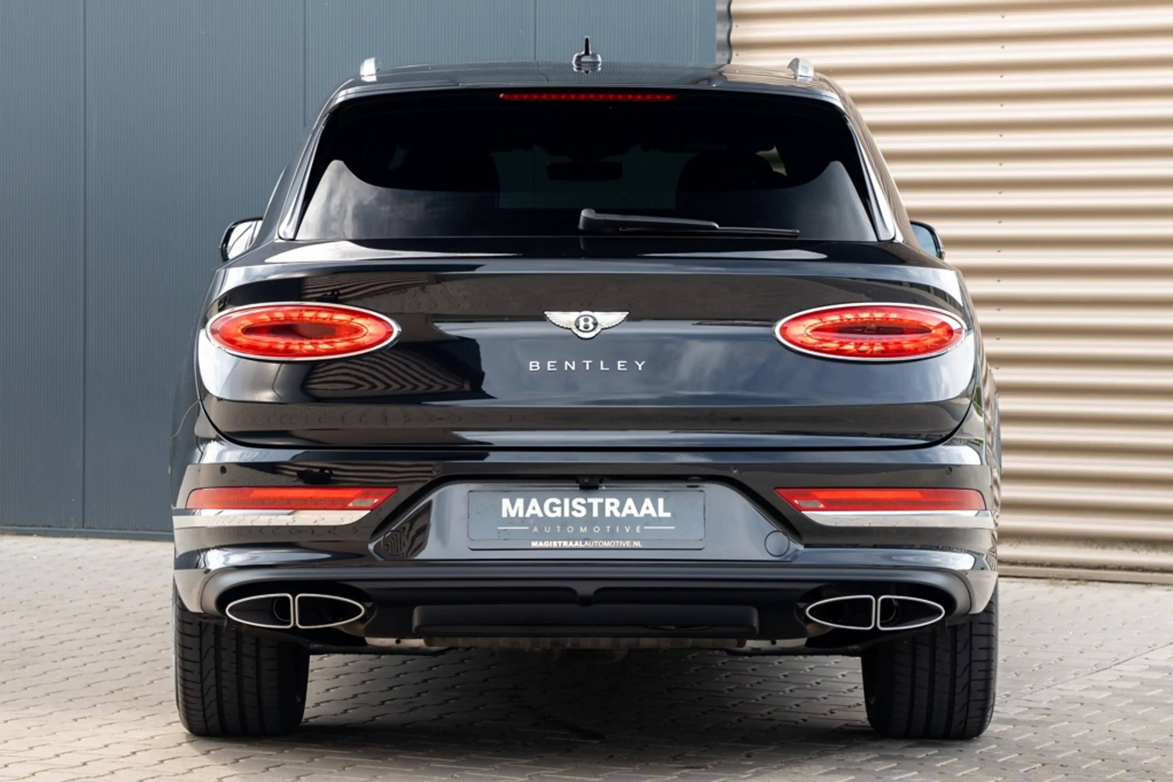 Bentley Bentayga 4.0 V8 Azure — photo 5