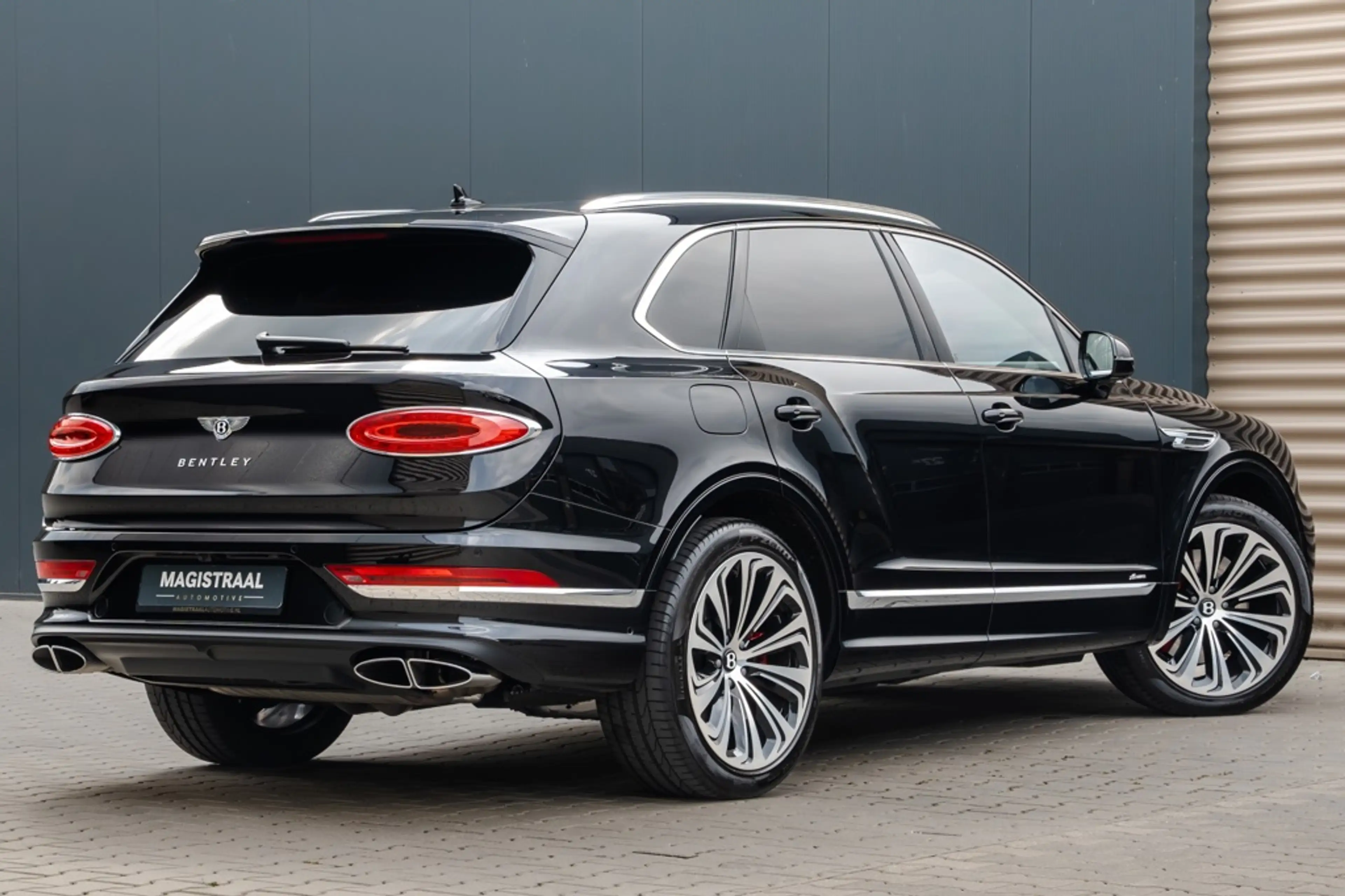 Bentley Bentayga 4.0 V8 Azure — photo 7