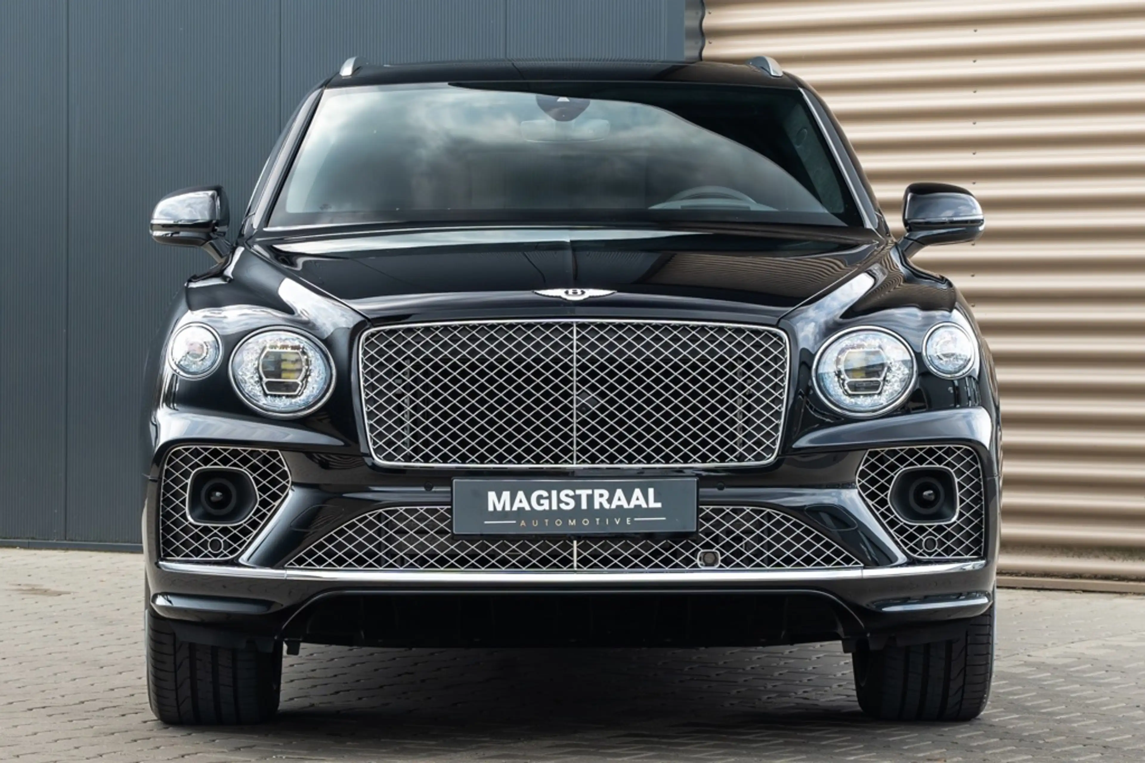 Bentley Bentayga 4.0 V8 Azure — photo 11