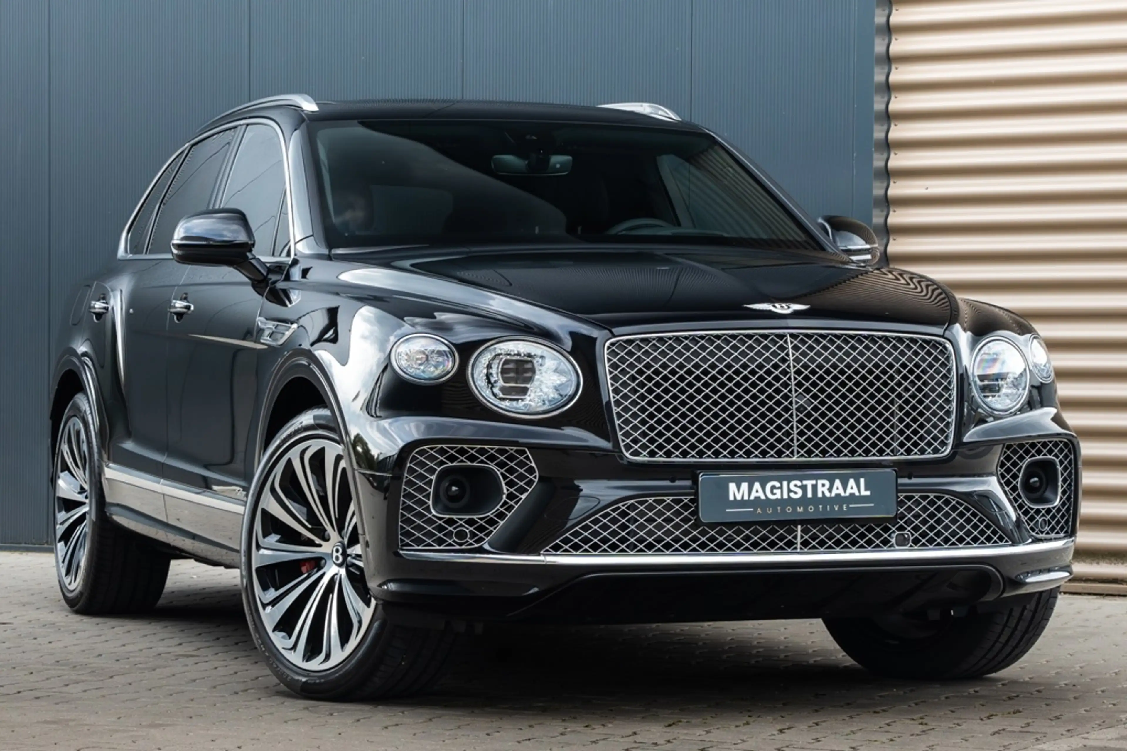 Bentley Bentayga 4.0 V8 Azure — photo 9
