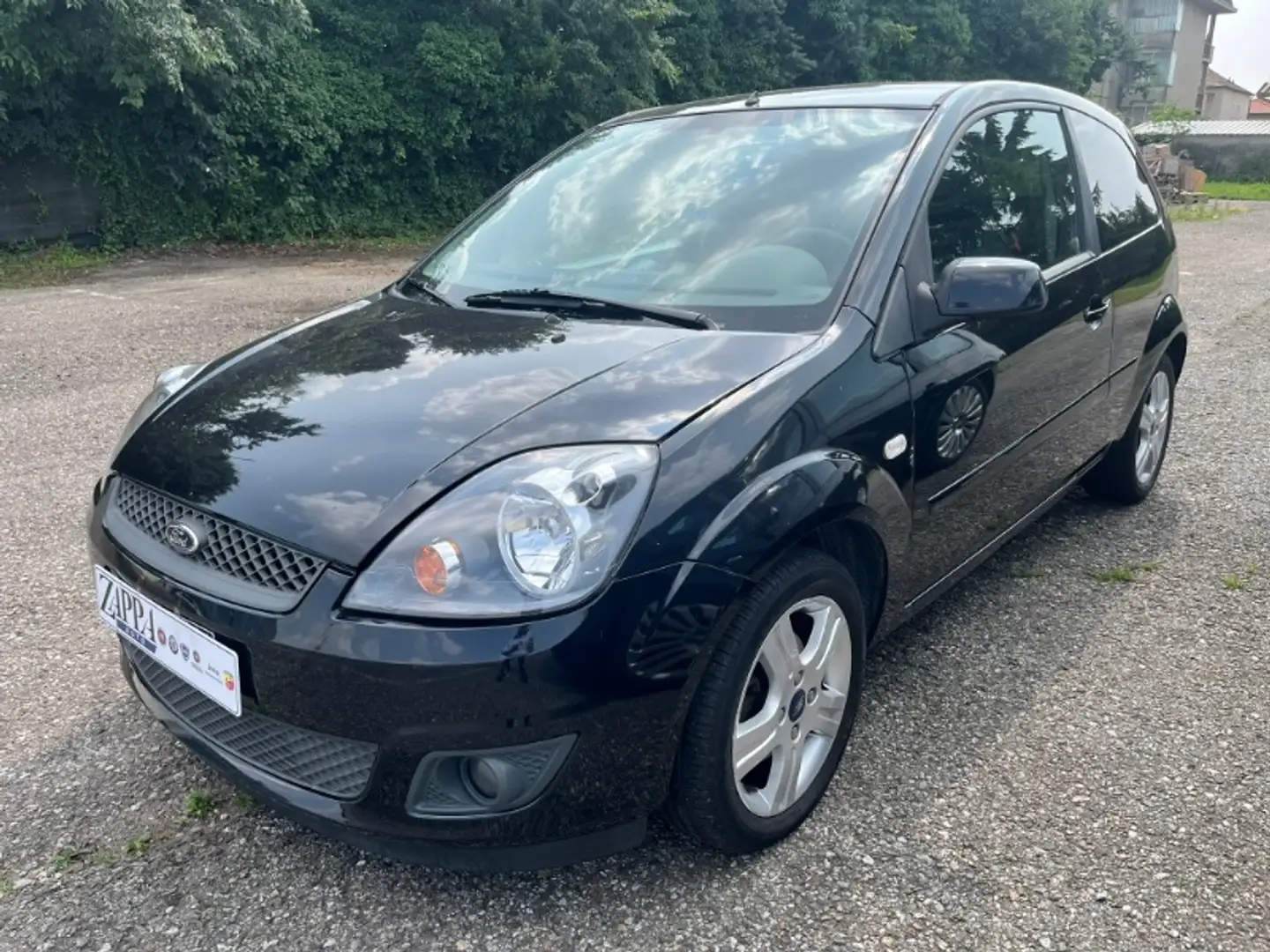 Ford Fiesta 1.4 TDCi 3p. Ghia Negru - 1
