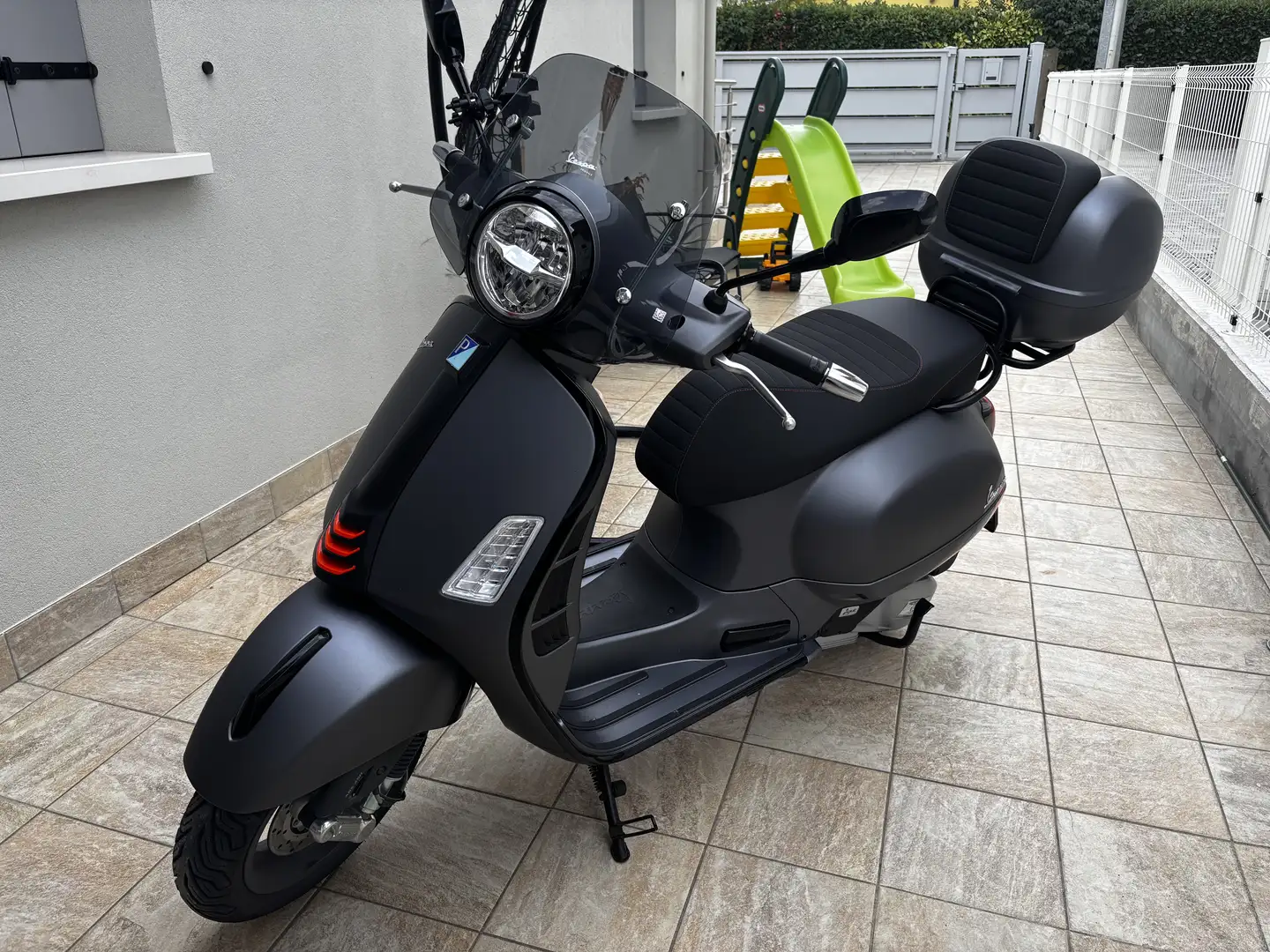 Piaggio GTS 125 Grigio - 1