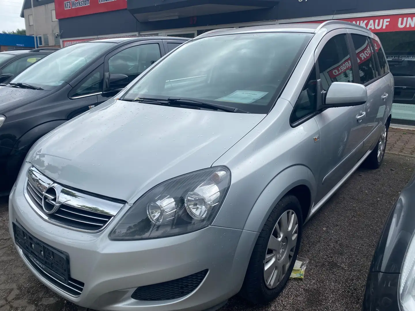 Opel Zafira Family Argent - 2