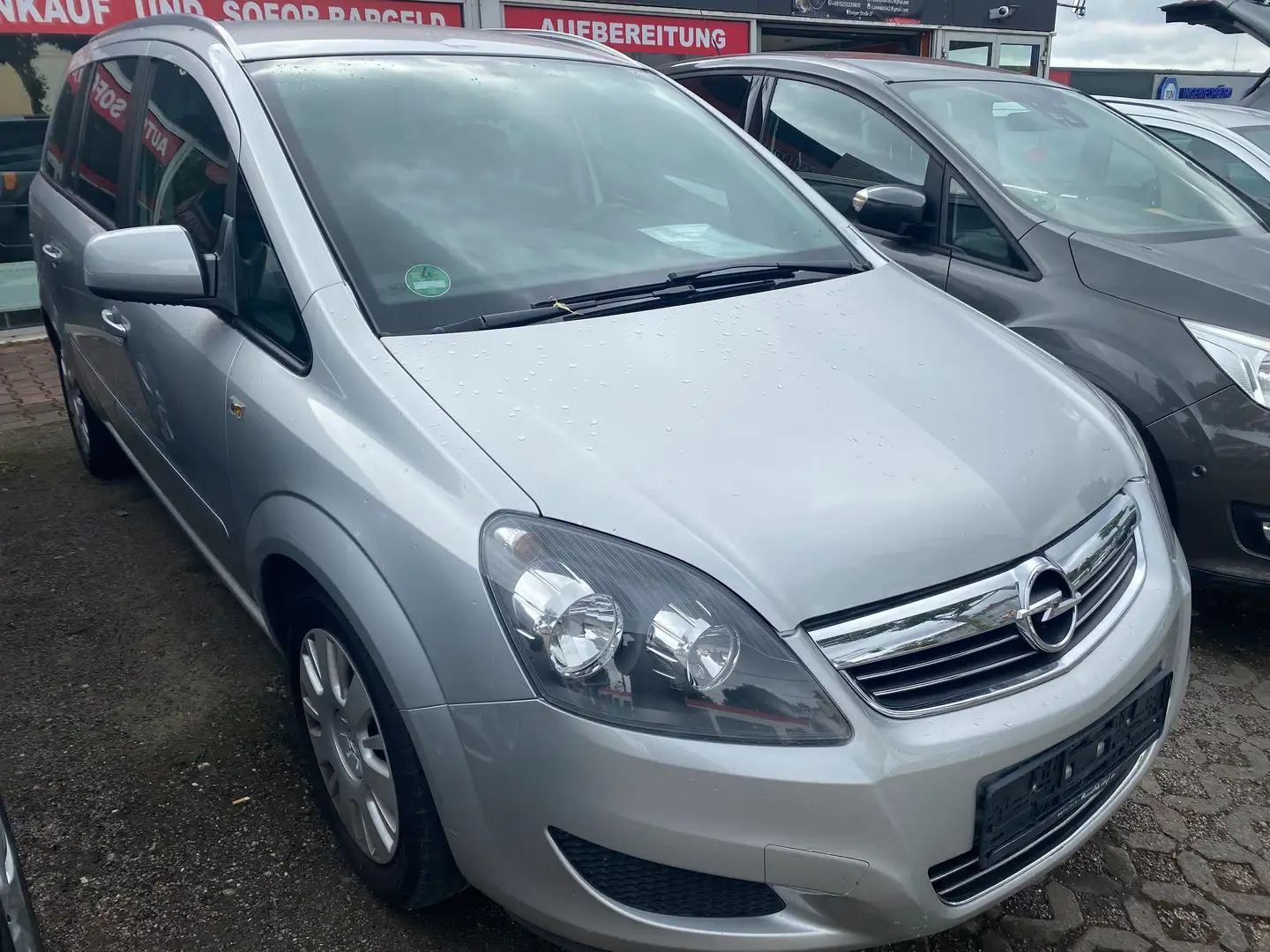 Opel Zafira Family Argent - 1