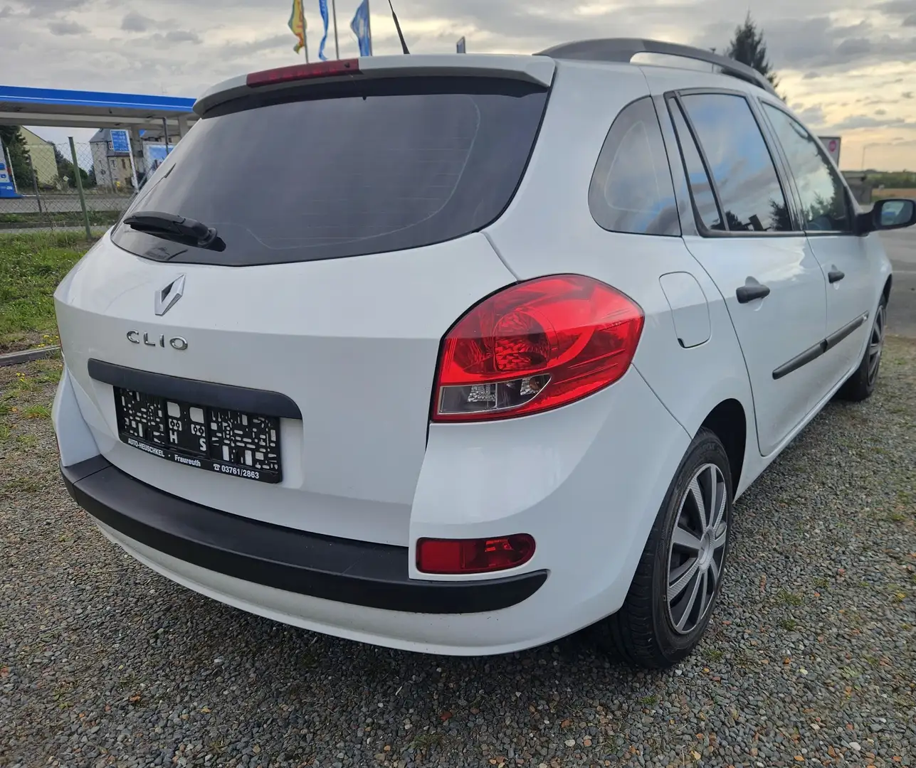 Renault Clio Authentique Weiß - 2