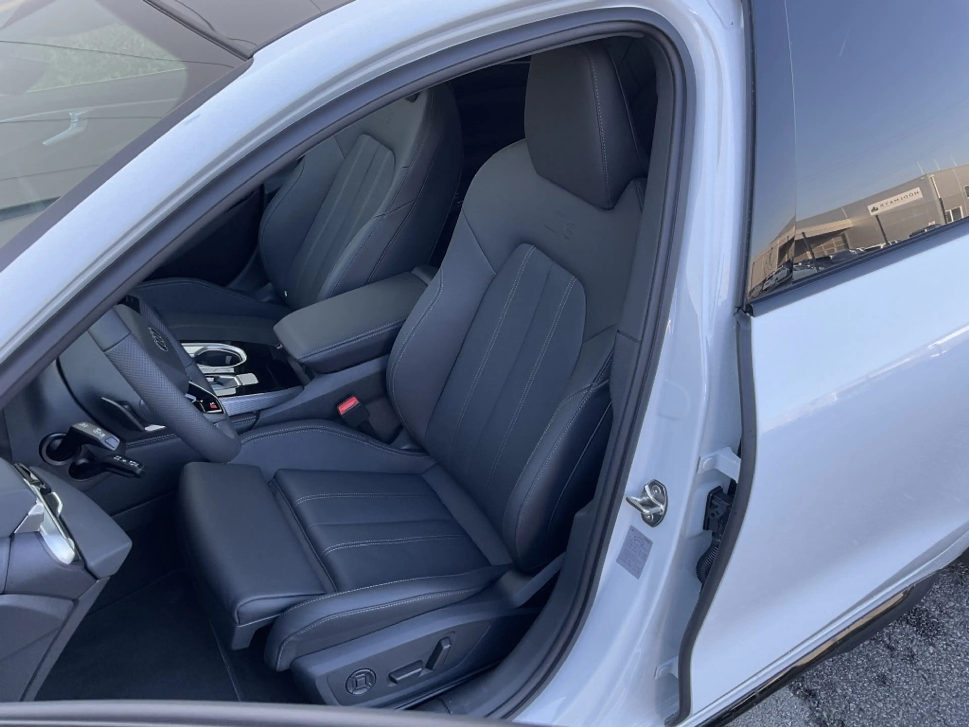 Audi A6 Avant e-hybrid quattro 270 kW — photo 8
