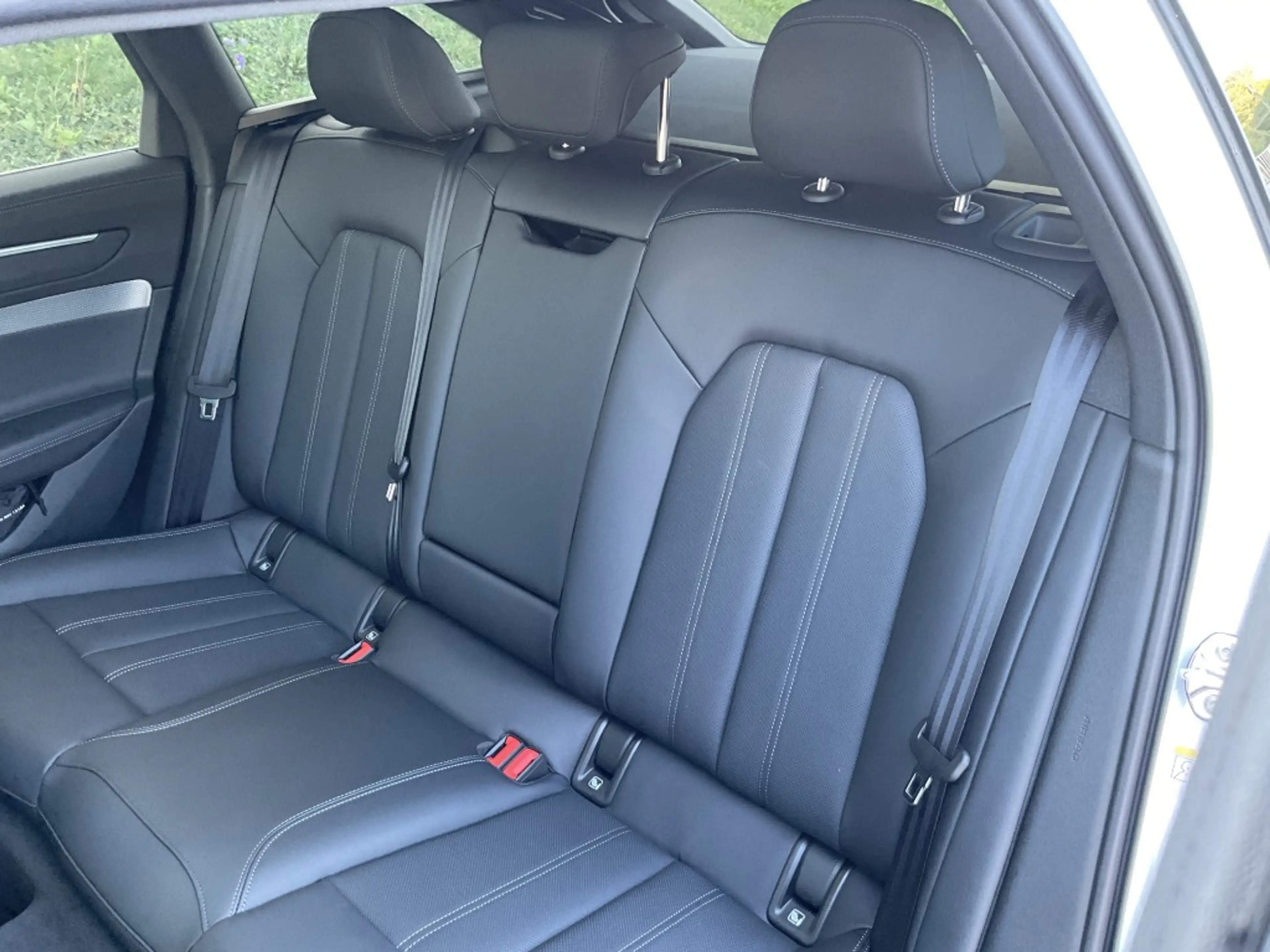 Audi A6 Avant e-hybrid quattro 270 kW — photo 10