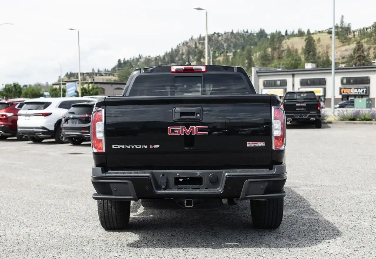 GMC Canyon снимка GMC Canyon