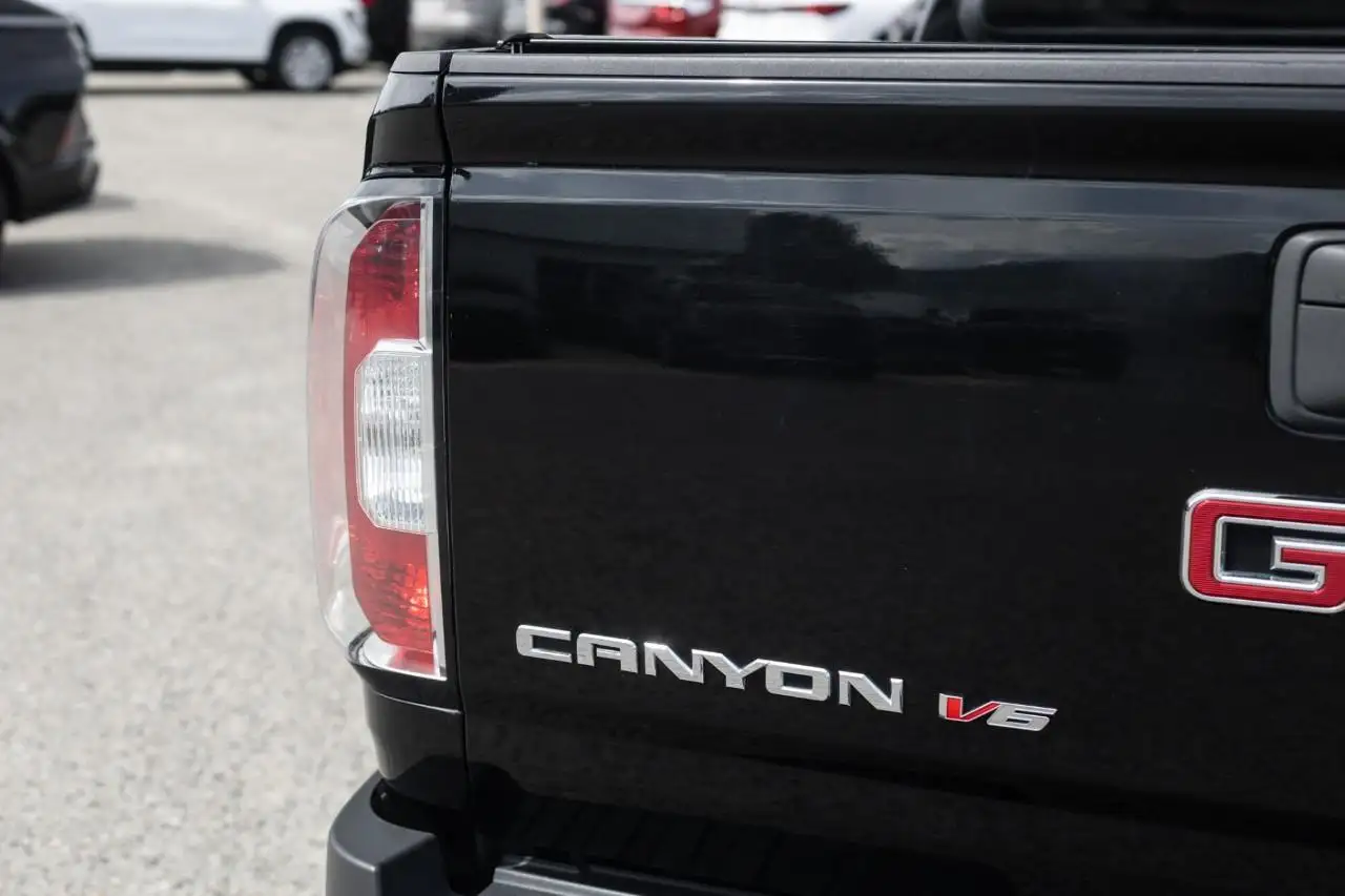 GMC Canyon снимка GMC Canyon