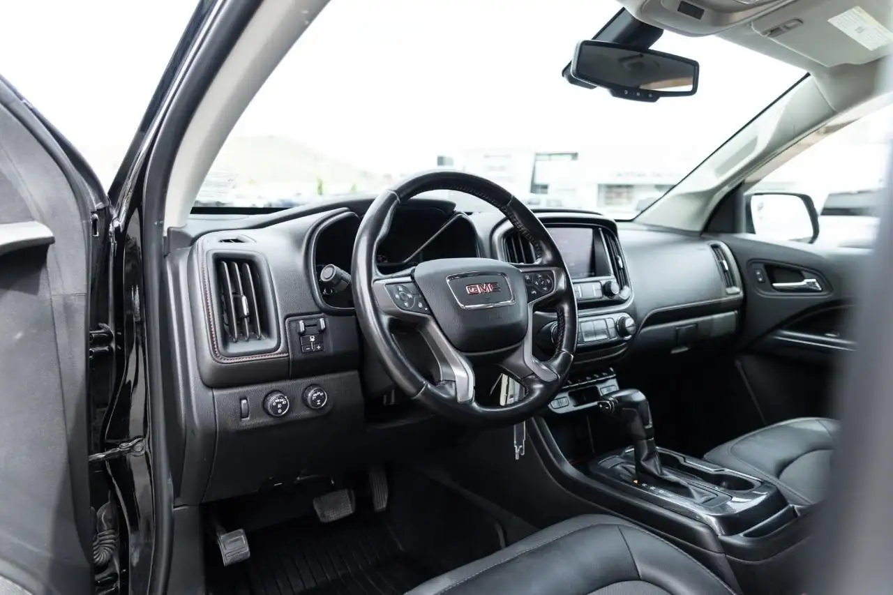 GMC Canyon снимка GMC Canyon