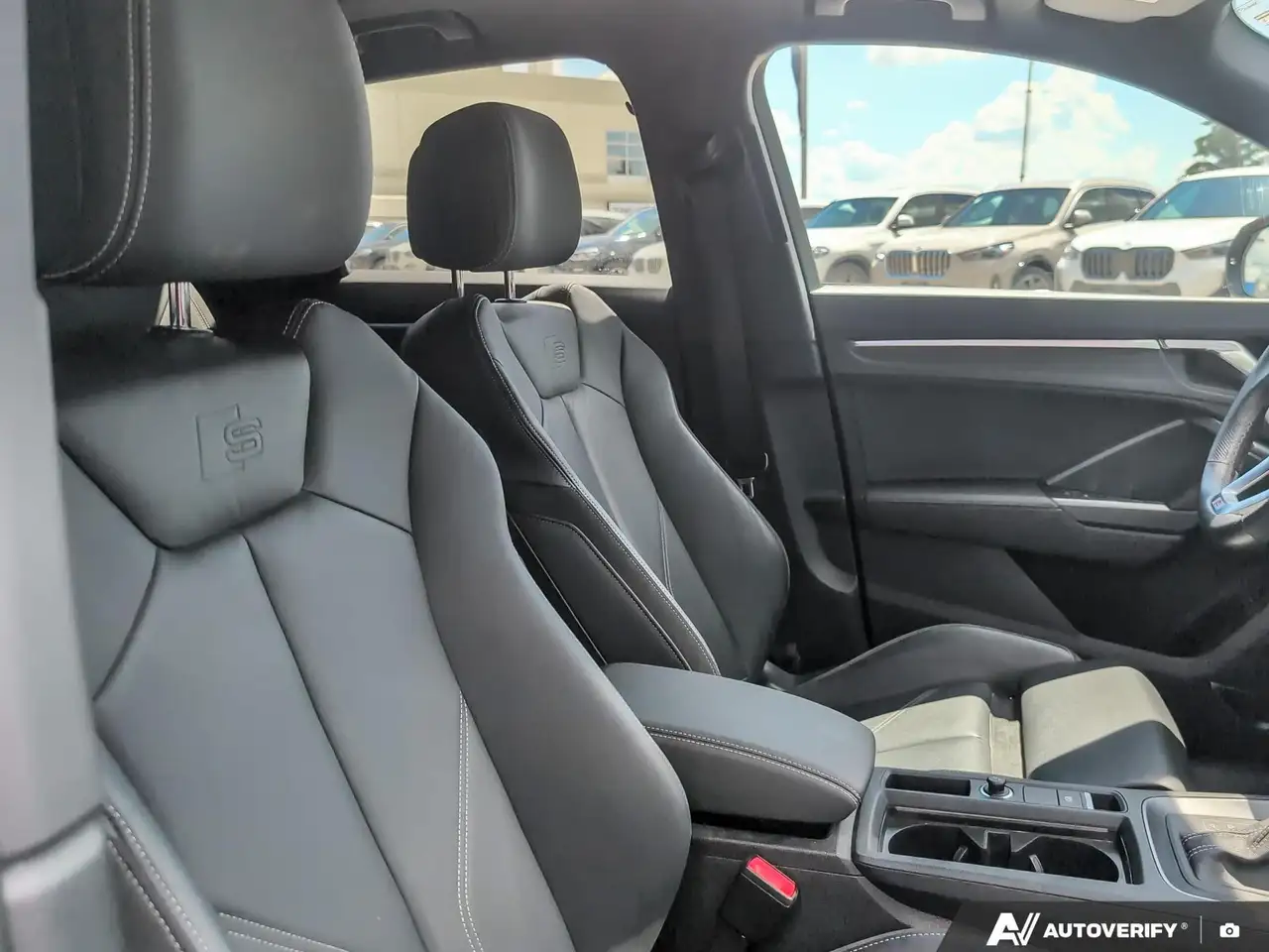 Audi Q3 photo Audi Q3
