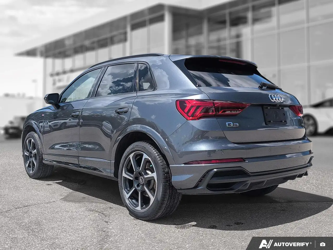 Audi Q3 photo Audi Q3