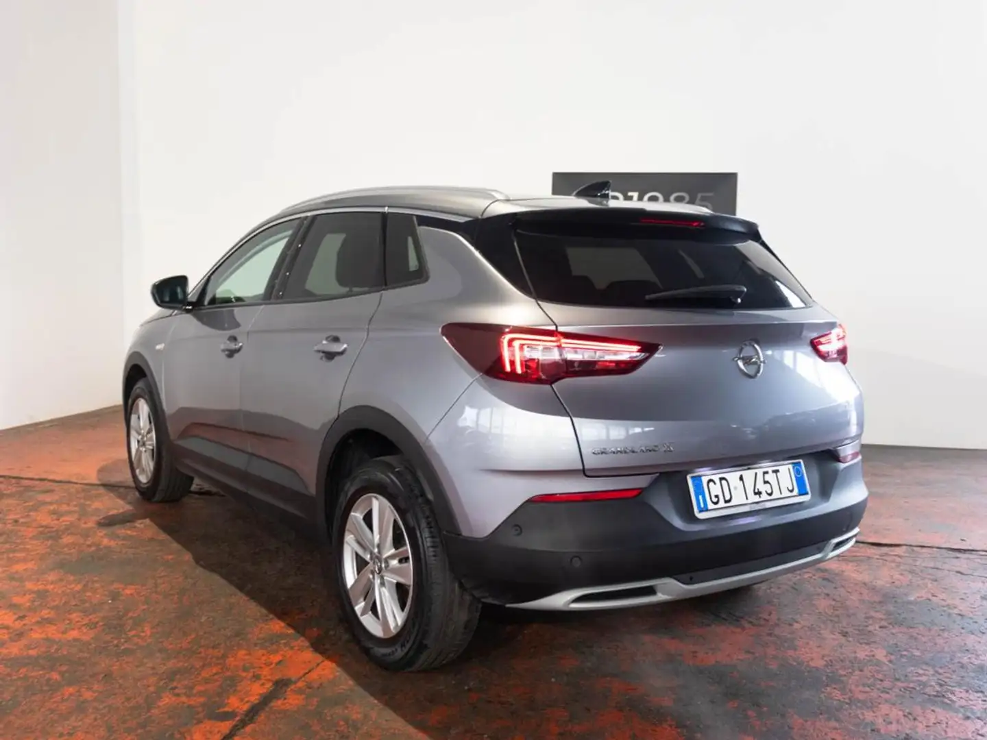 Opel Grandland X 130 cv Innovation AT8 Argento - 2