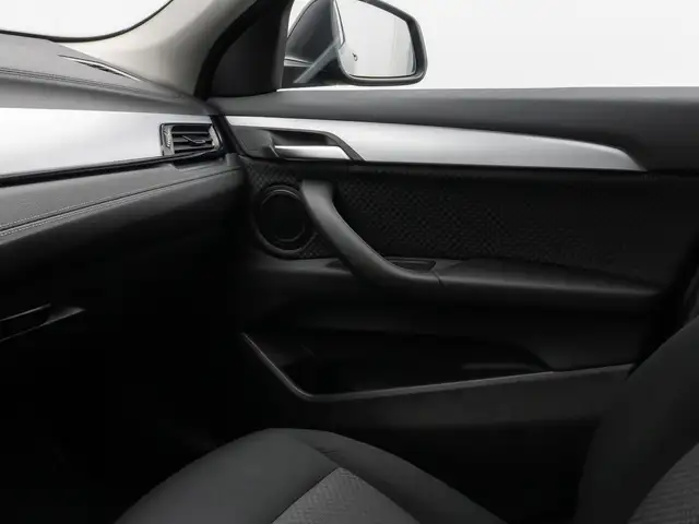 BMW X2 view 30