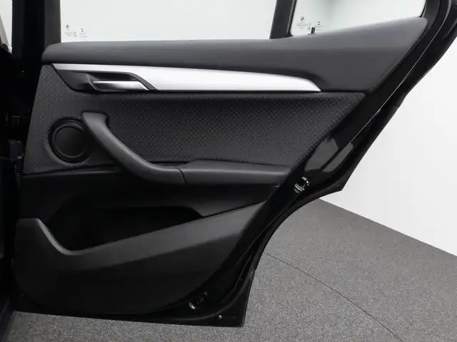 BMW X2 view 29