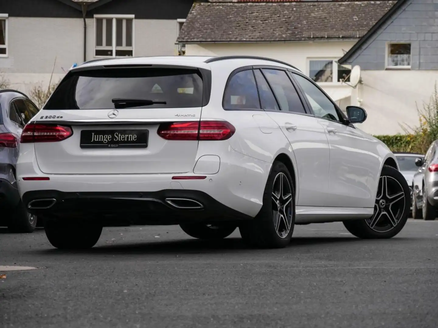 Mercedes-Benz E 300 de 4M T AMG-Sport/Pano/Night/360/Distr/18" Blanc - 2