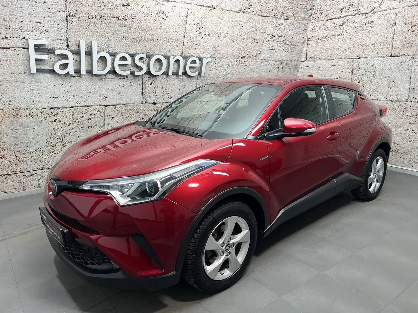 Toyota C-HR 1,2 Turbo 4WD Automatik Rot - 1