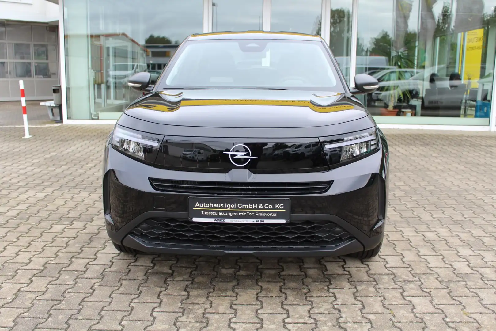 Opel Frontera Klimaautomatik, Sitzheizung, LED, NAVI Zwart - 2