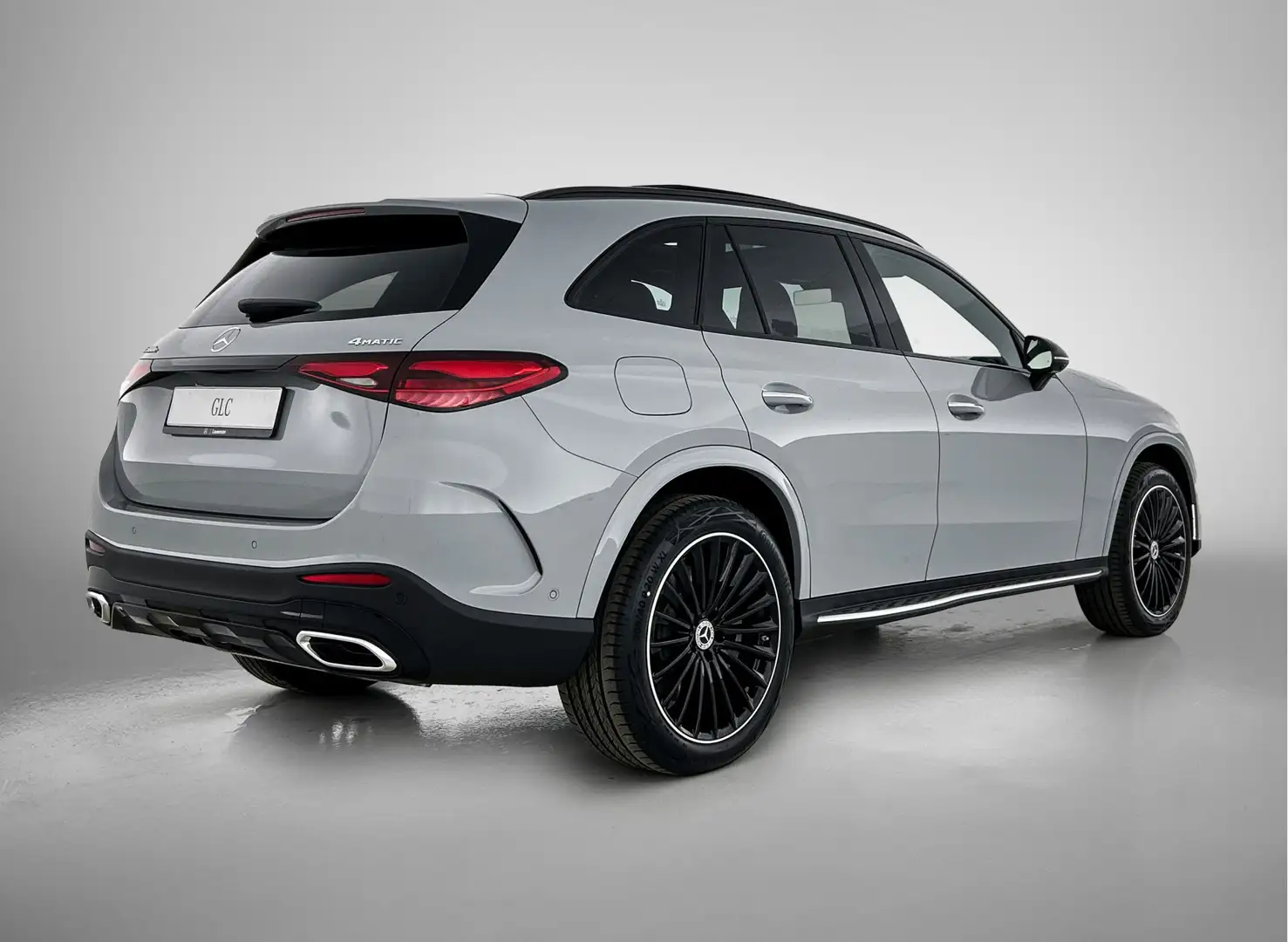 Mercedes-Benz GLC 300 300e 4MATIC Sport Edition | Premium pakket | Trekh Grijs - 2