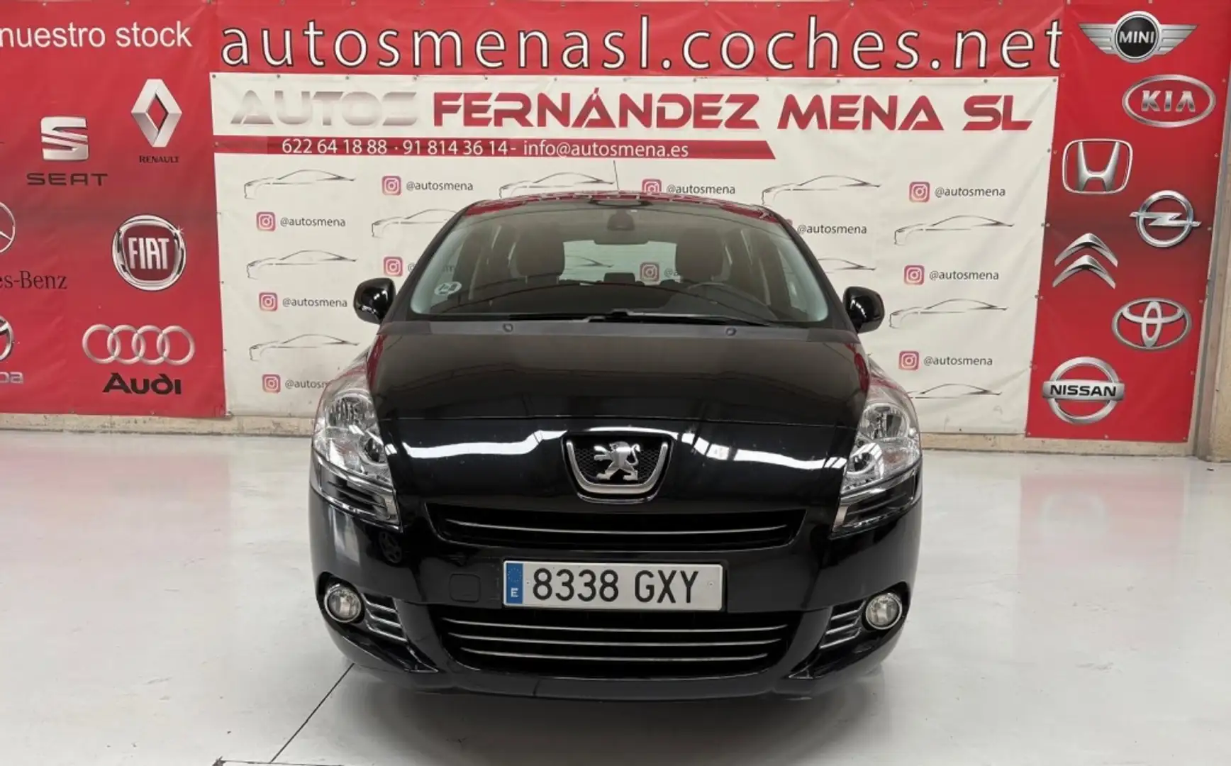Peugeot 5008 2.0HDI Premium Negro - 2