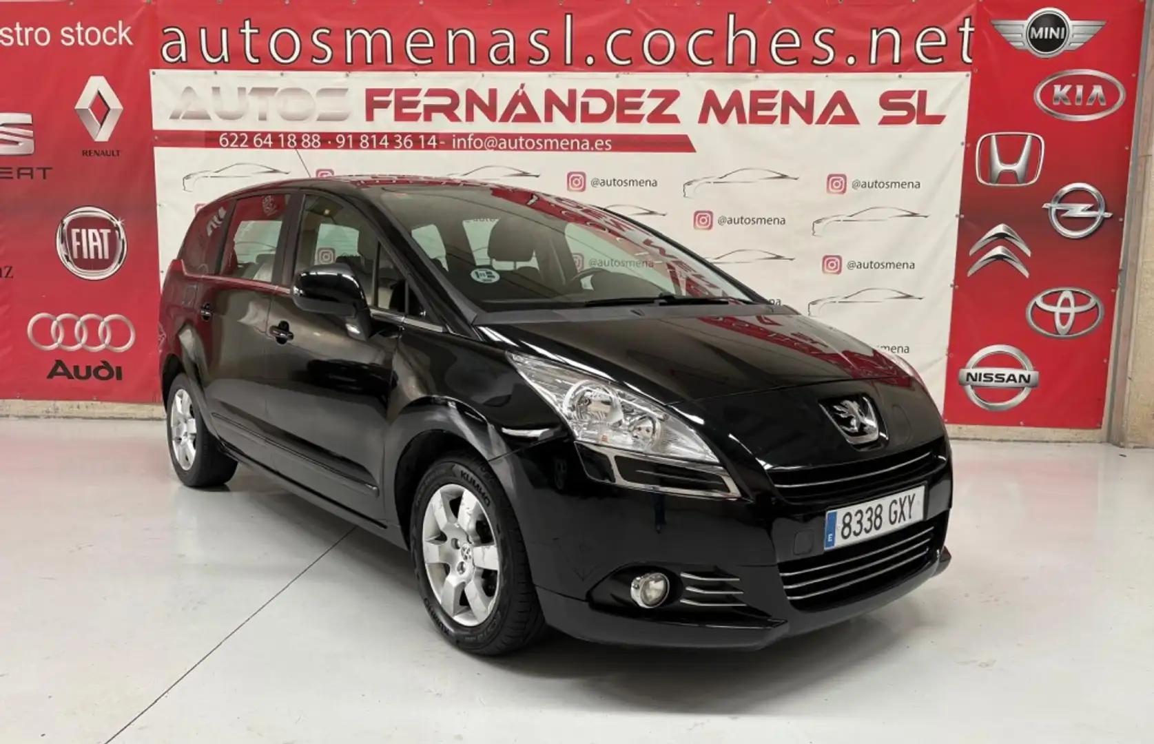 Peugeot 5008 2.0HDI Premium Negro - 1