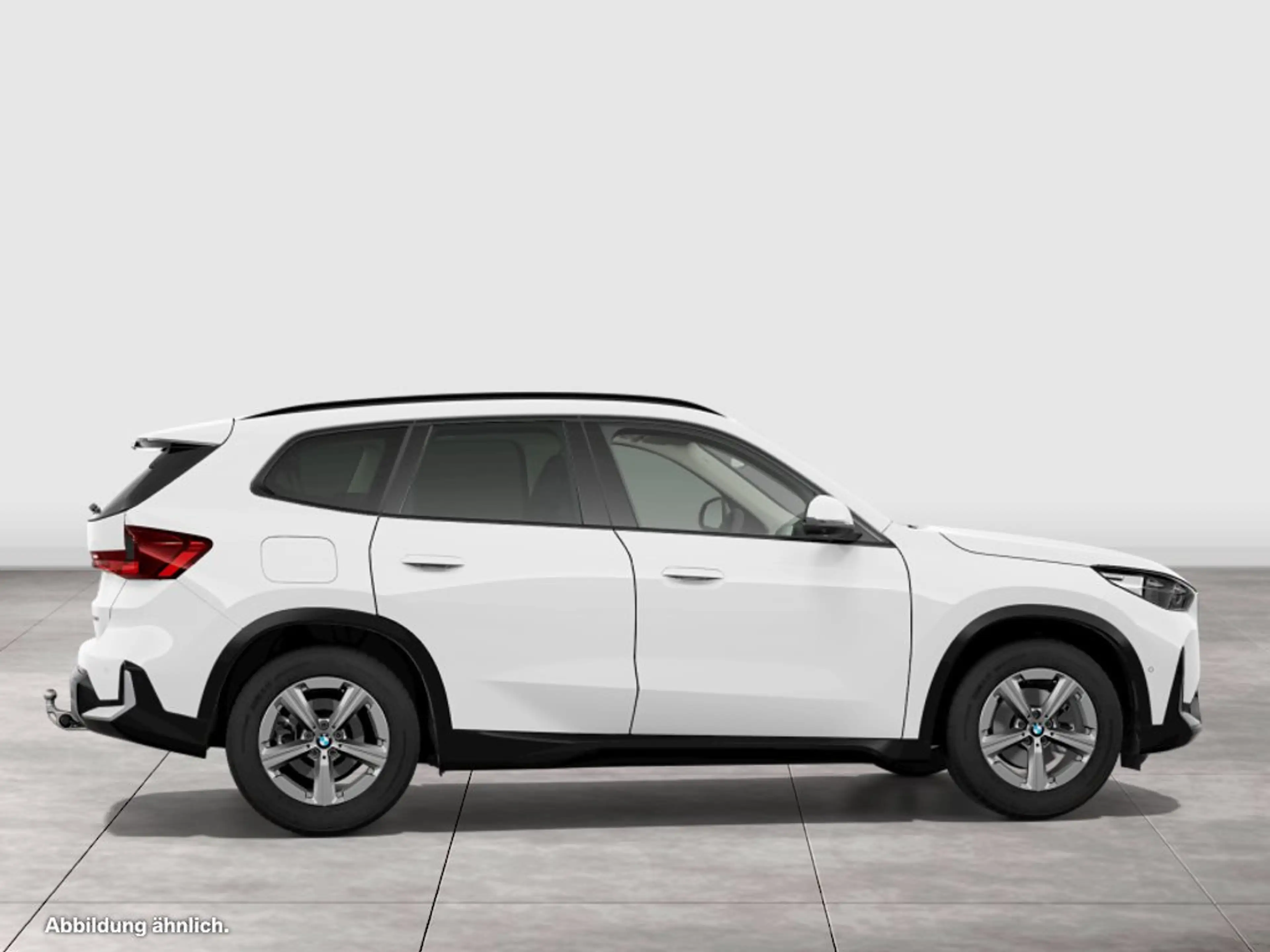 BMW X1 sDrive20d HUD PANO ACC AHK RFK NAVI LED DAB — photo 8