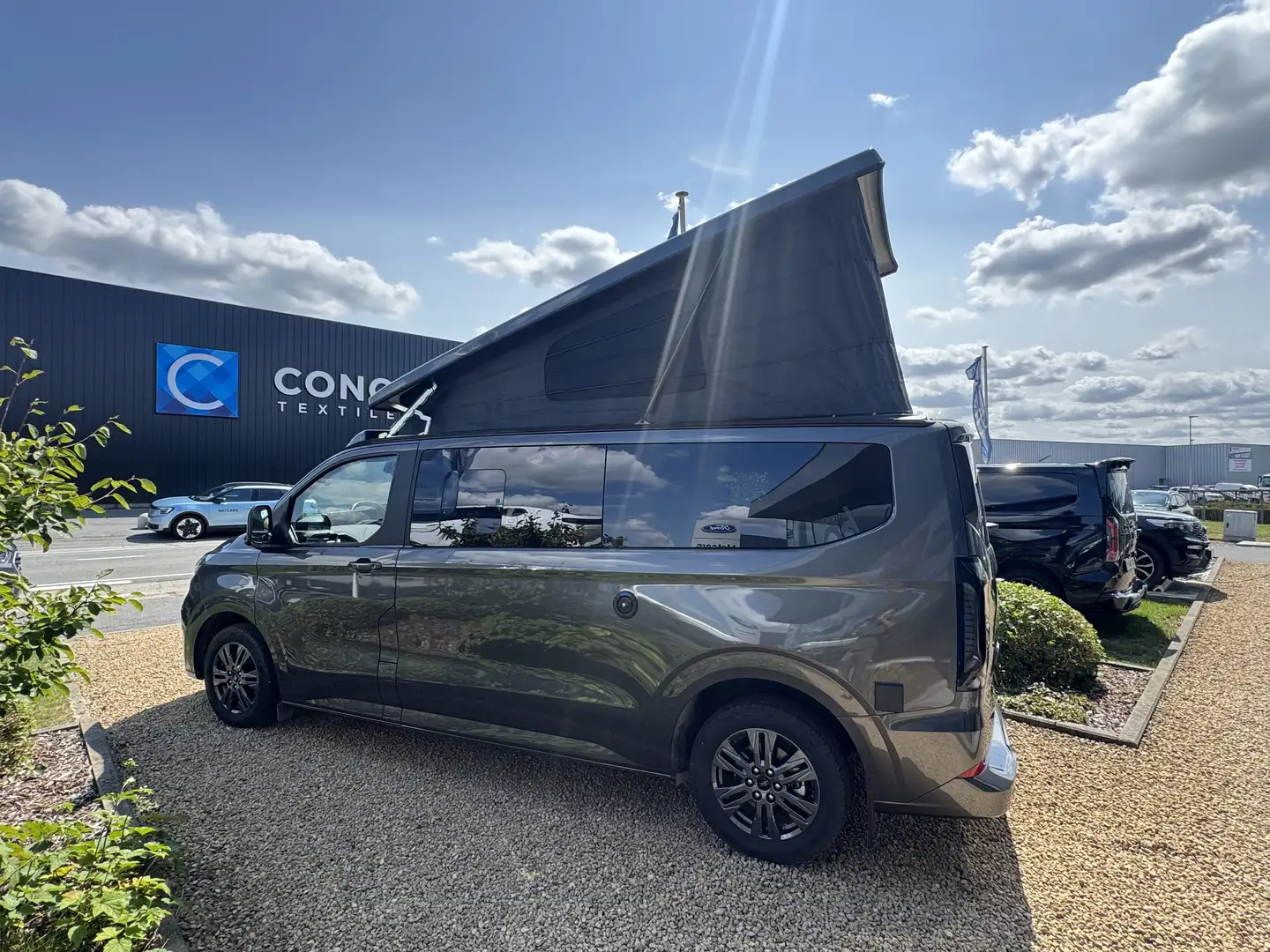 Ford Transit Custom Nugget Titanium 2.0L DSL 170Ps A8 Grau - 2