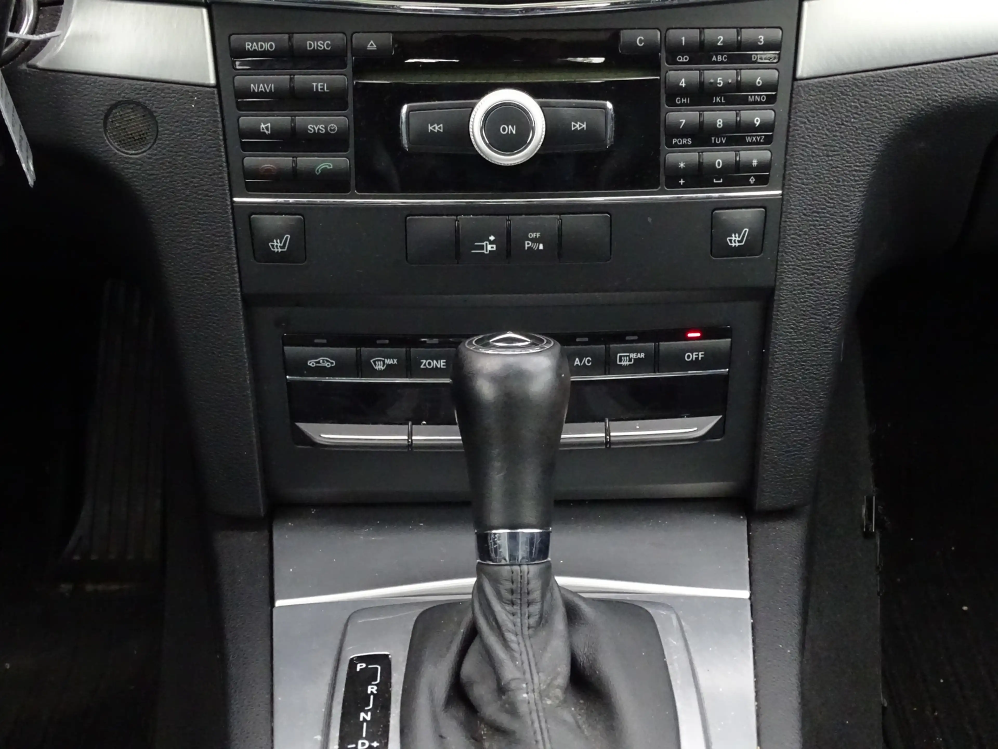 Mercedes-Benz E 250 Coupé CGI Elegance Automaat | Pano | Navi — photo 17