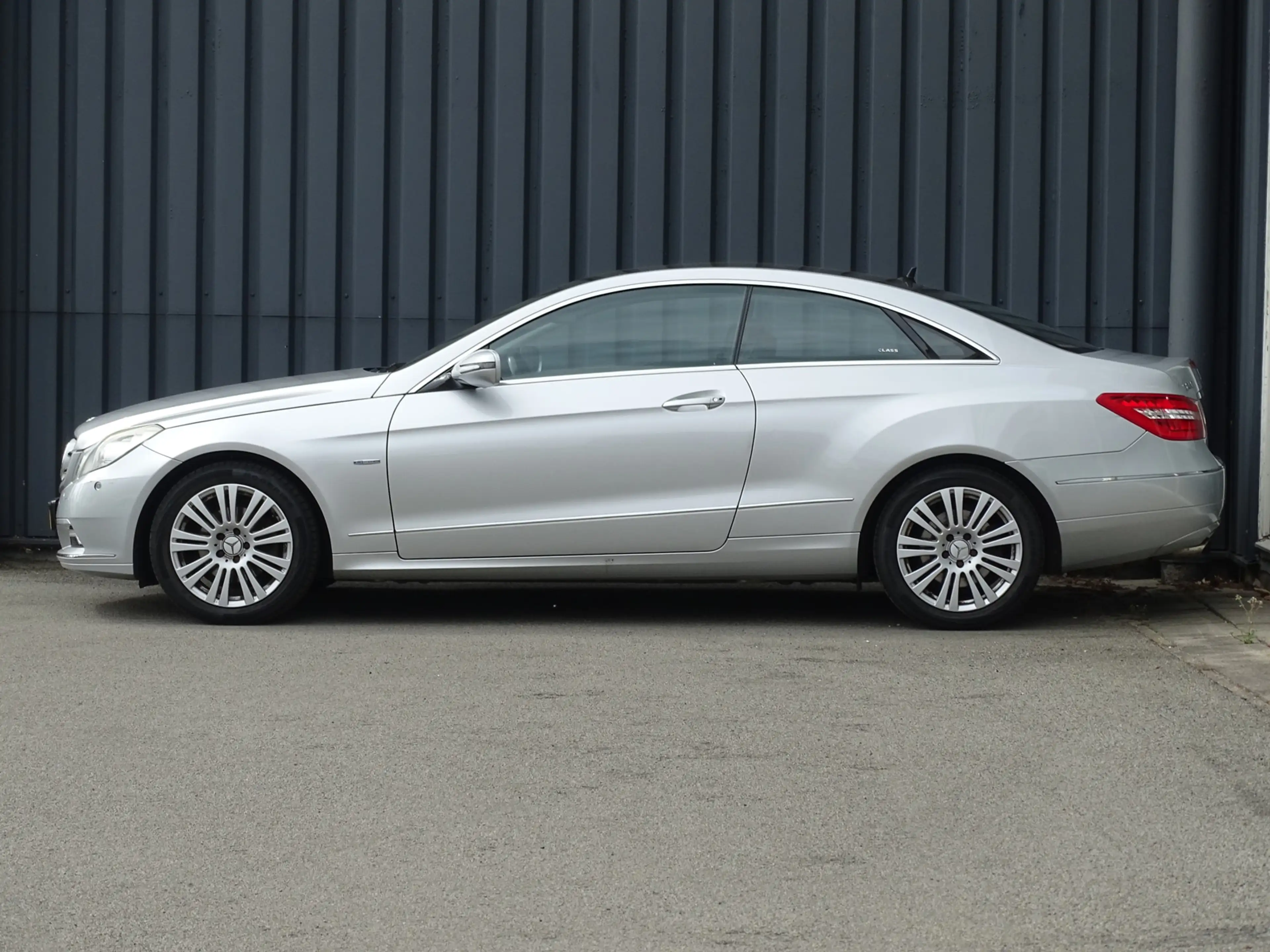 Mercedes-Benz E 250 Coupé CGI Elegance Automaat | Pano | Navi — photo 2