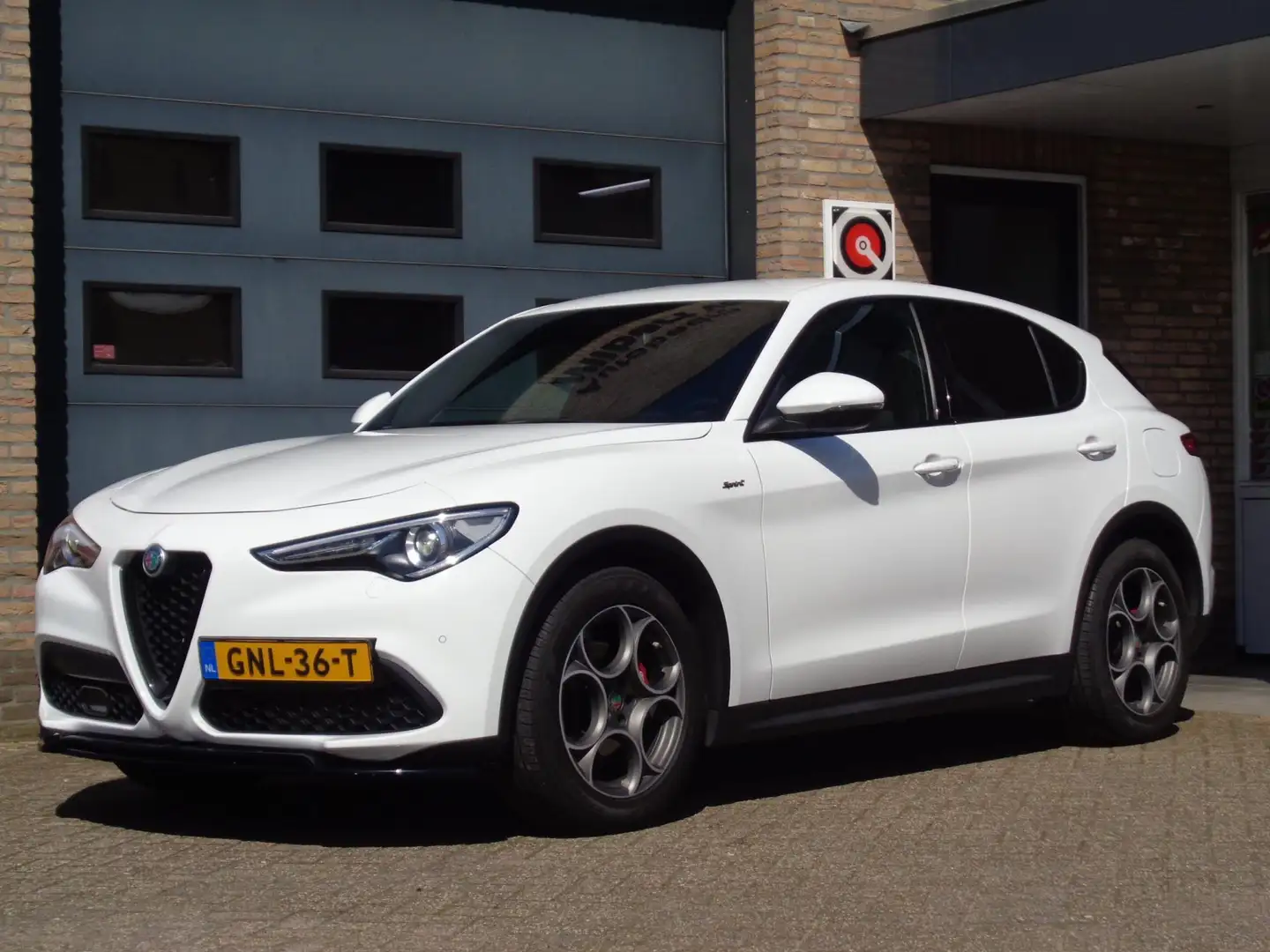 Alfa Romeo Stelvio 2.2 JTD Super Executive Sprint | Camera | Navi | A Wit - 2