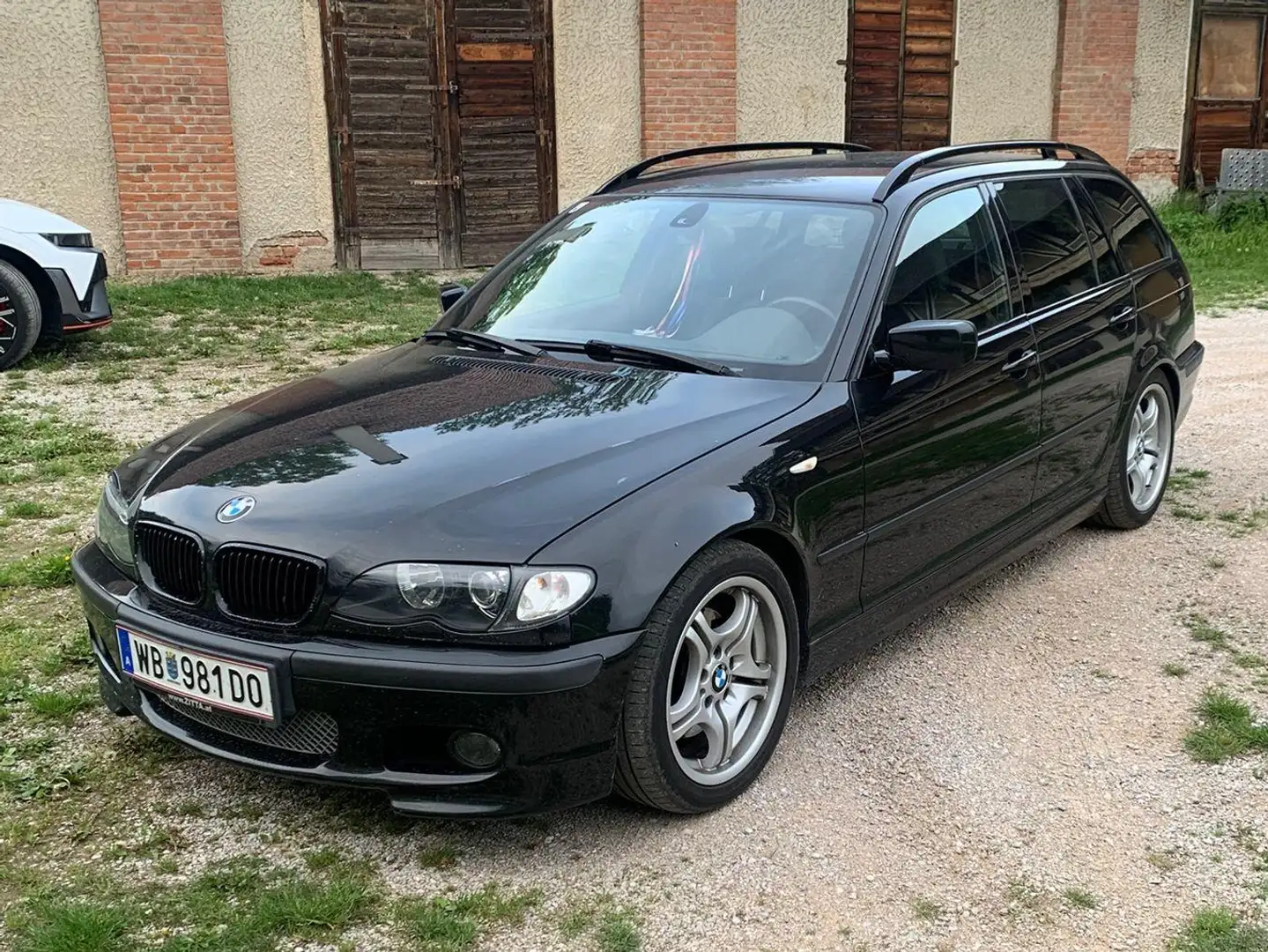 BMW 320 320d touring Österreich-Paket Schwarz - 2