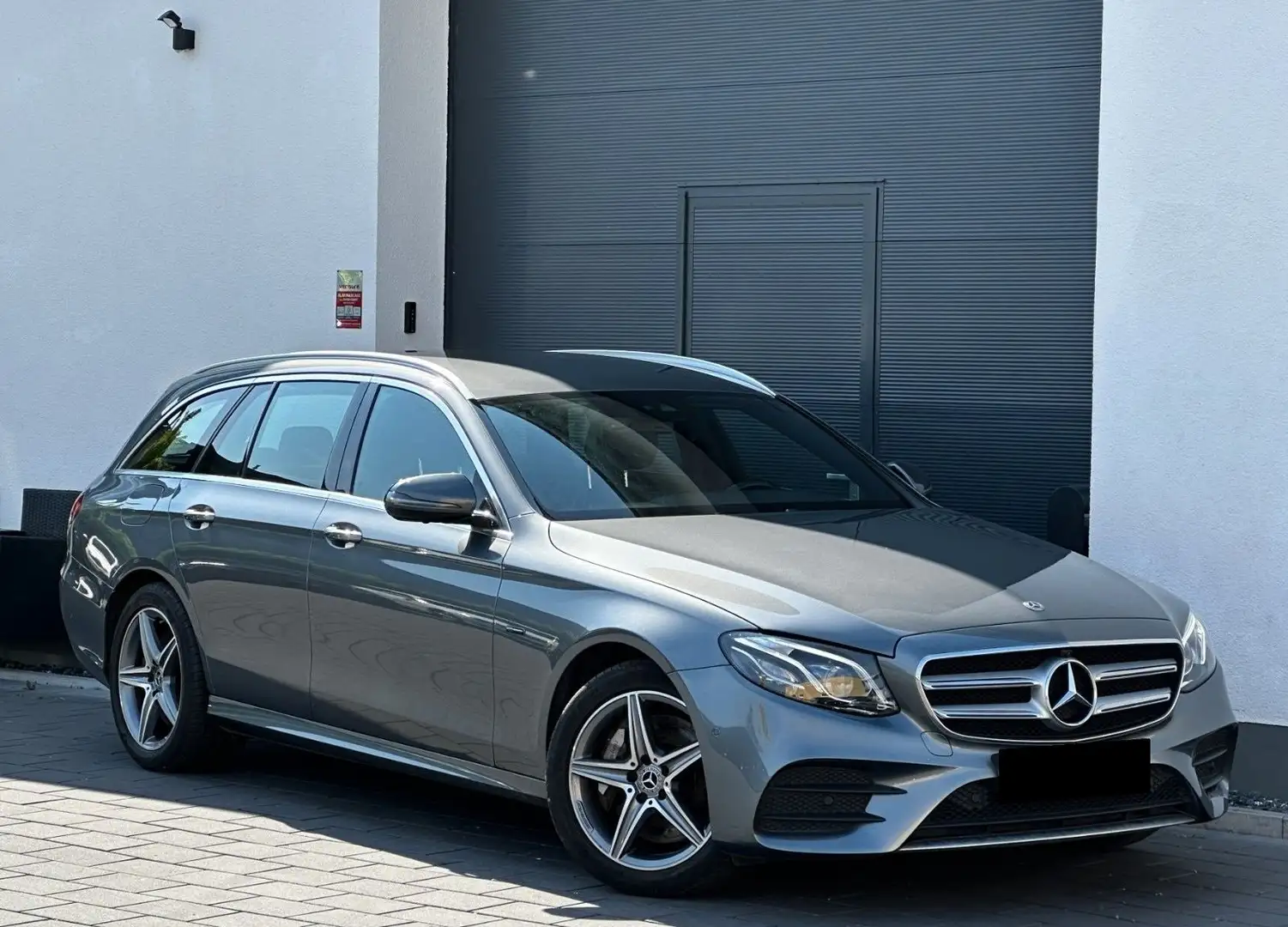 Mercedes-Benz E 300 E 300 T CDI DPF BlueEFFICIENCY 7G-TRONIC Silber - 2