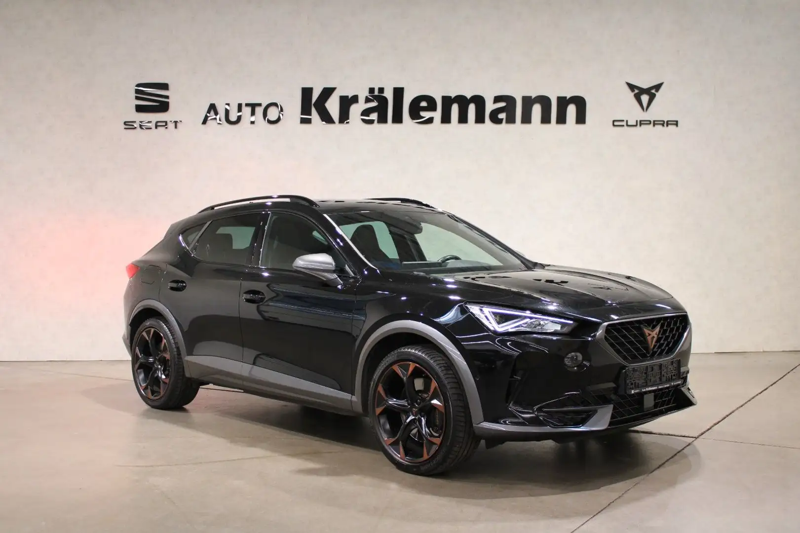 CUPRA Formentor VZ 1.4 e-Hybrid DSG*PanoDach*AHK*Navi* Schwarz - 1