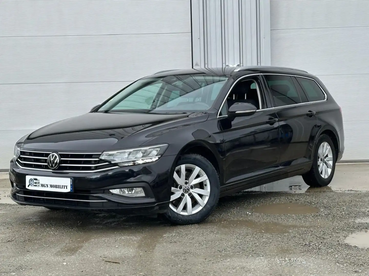 Volkswagen Passat SW BUSINESS 2.0 TDI 150 DSG7 Schwarz - 1