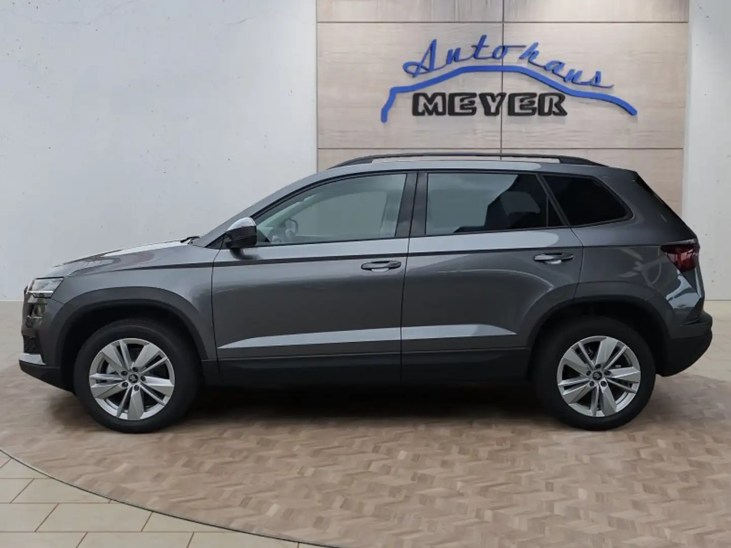 Skoda Karoq 1,5TSI DSG aAHK/Navi/Kamera/LED/ACC/Winterp. Gris - 2