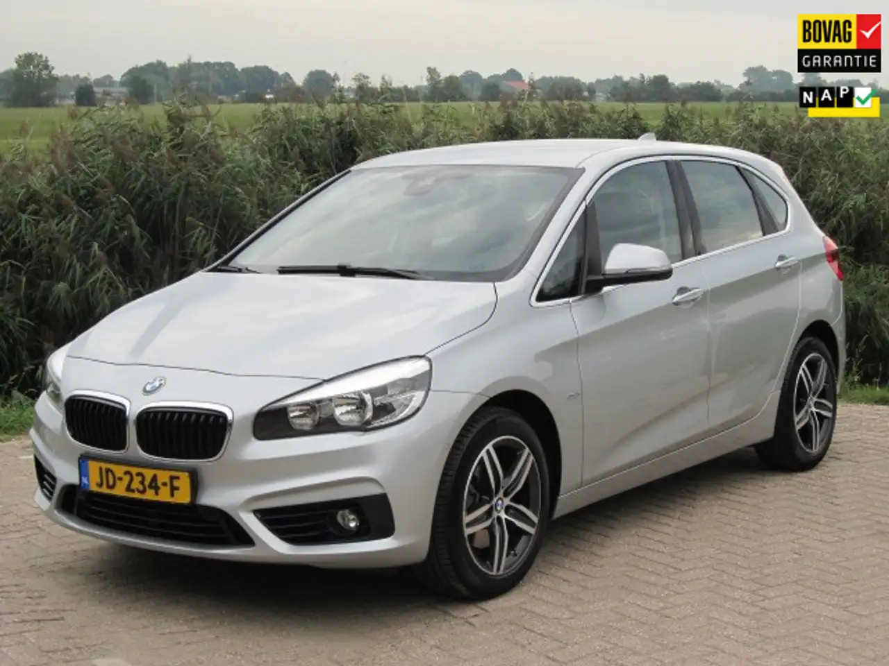 BMW 220